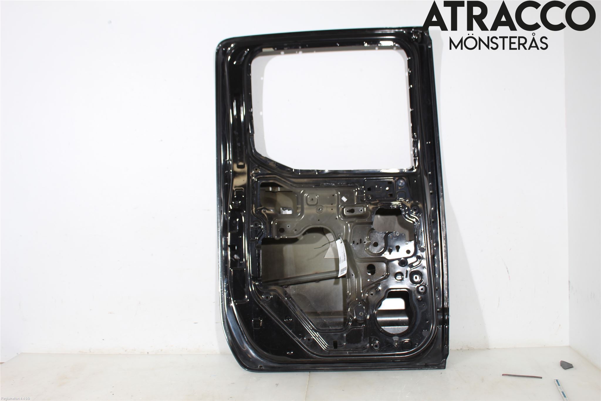 Nissan NAVARA 05-16 Dörr Bak Vänster