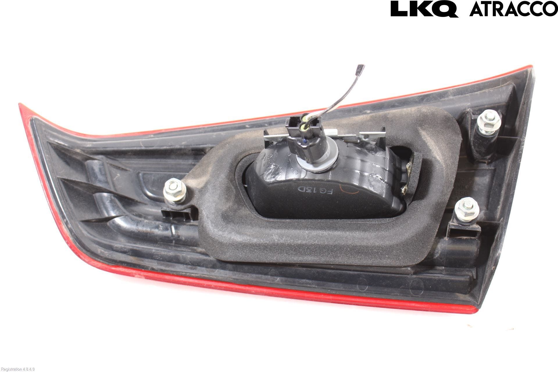 Mitsubishi ASX 10-22 Bakljus Lucka Vä