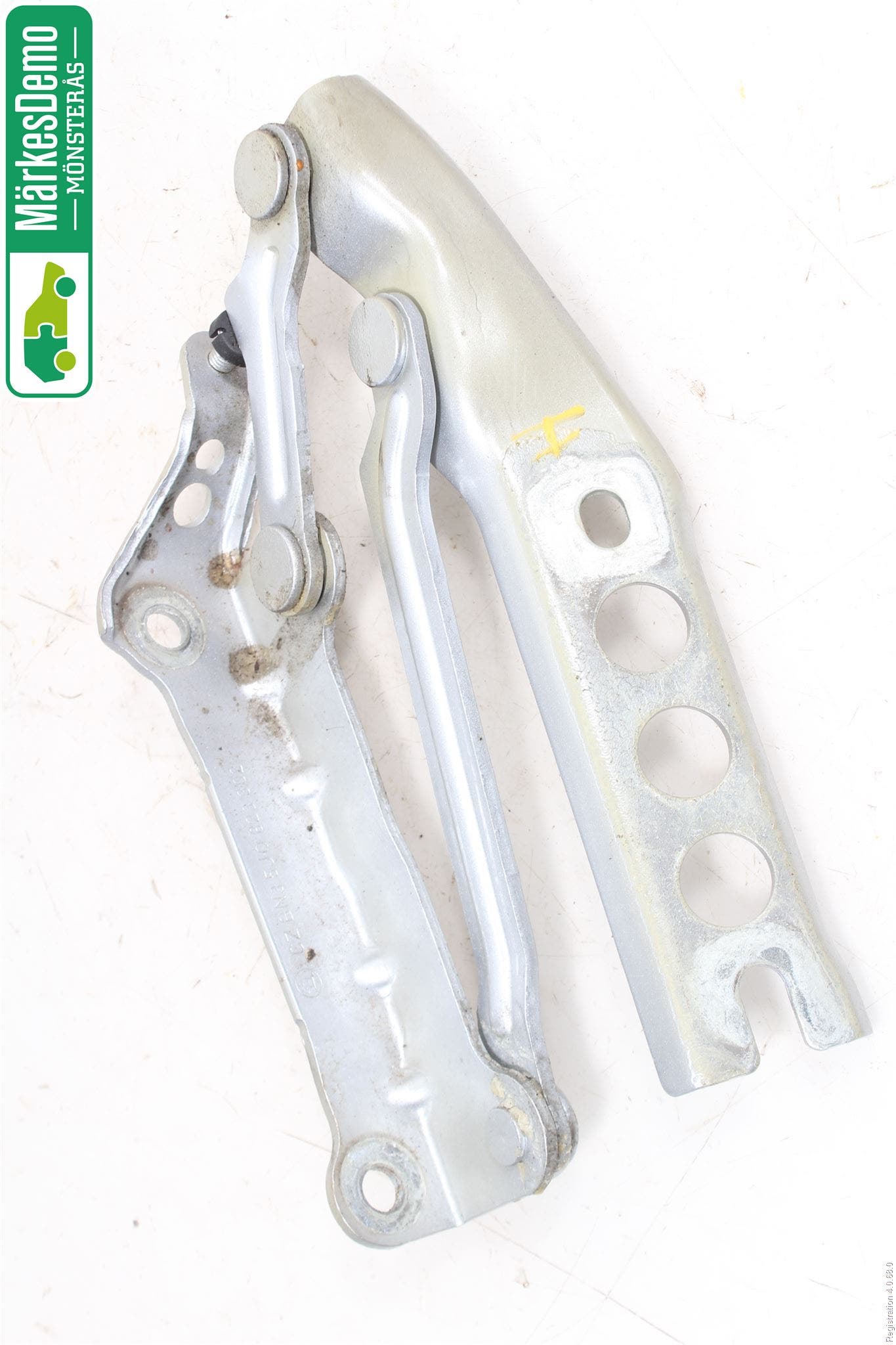 Skoda FABIA 07-14 Huvgångjärn