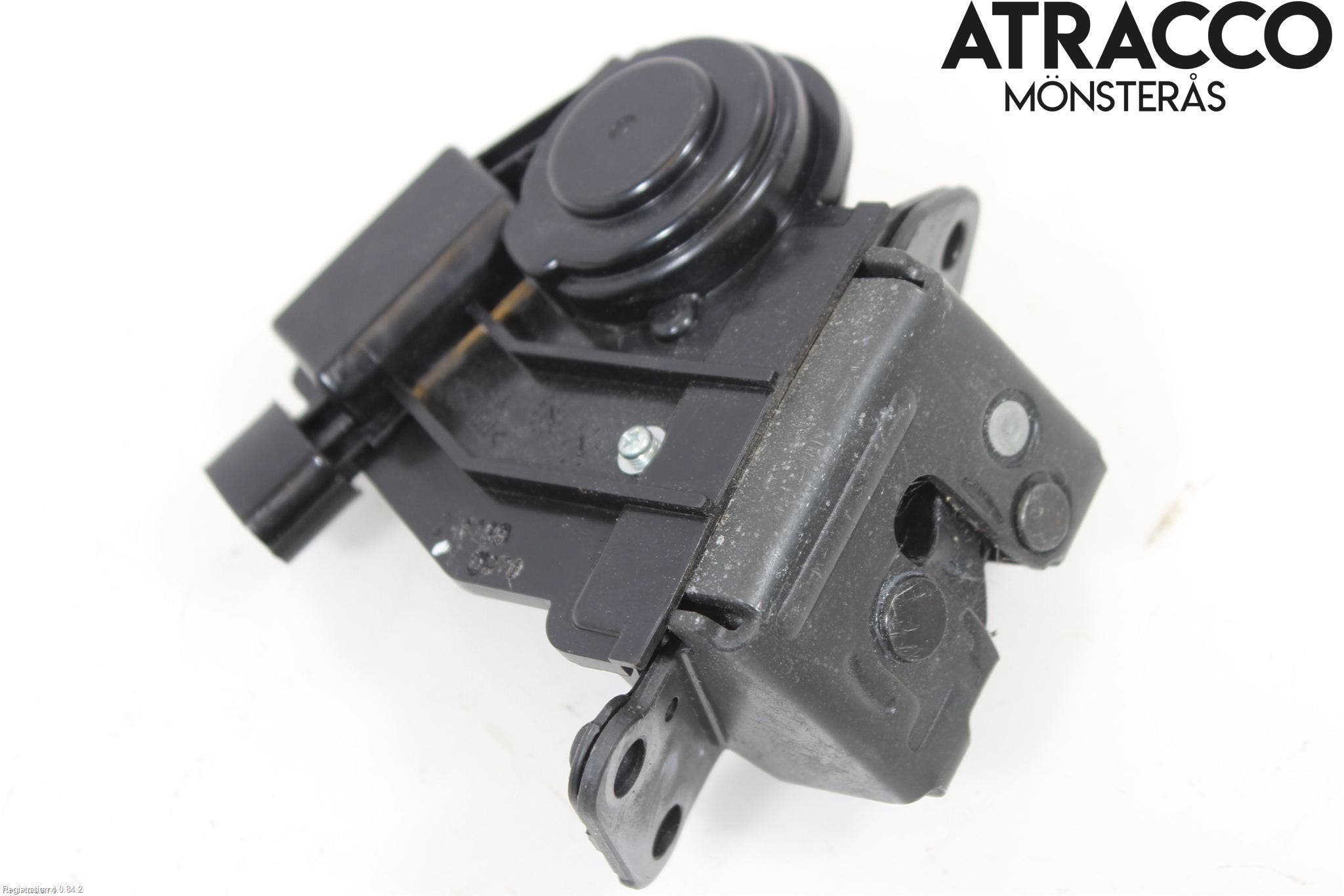 Toyota AURIS 10-12 Låskista Baklucka