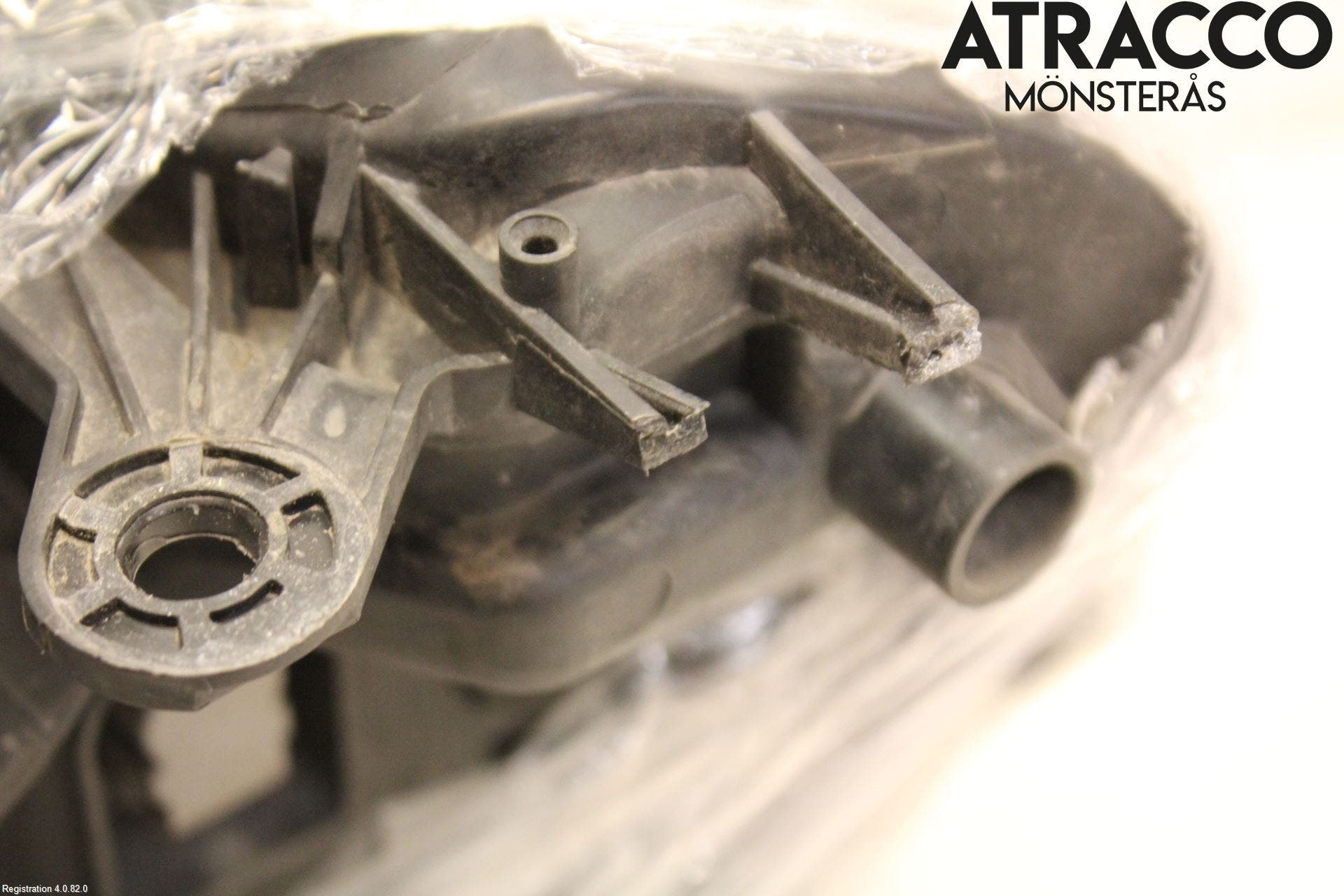 Peugeot EXPERT 07-14 Strålkastare Höger