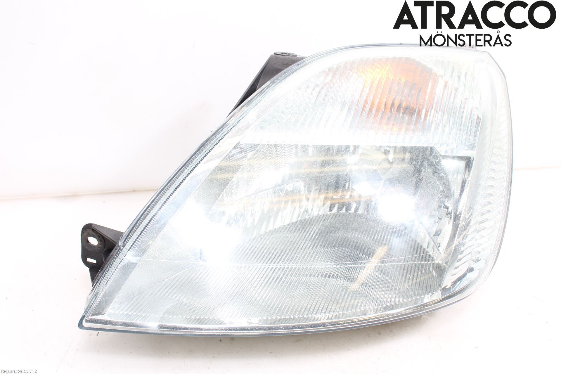 Ford FIESTA     02-05 Strålkastare Vänster