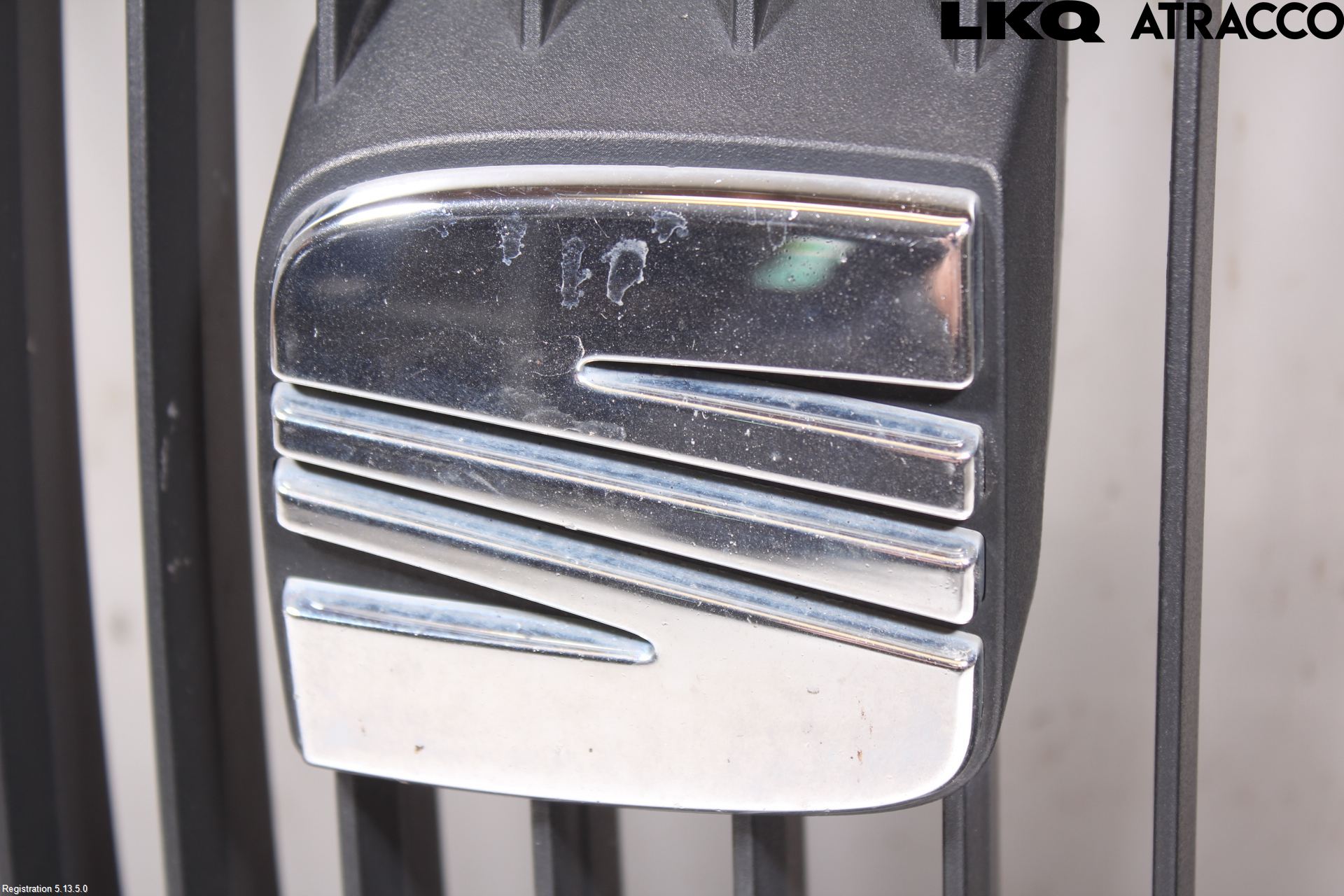 Seat LEON 06-12 Grill Komp