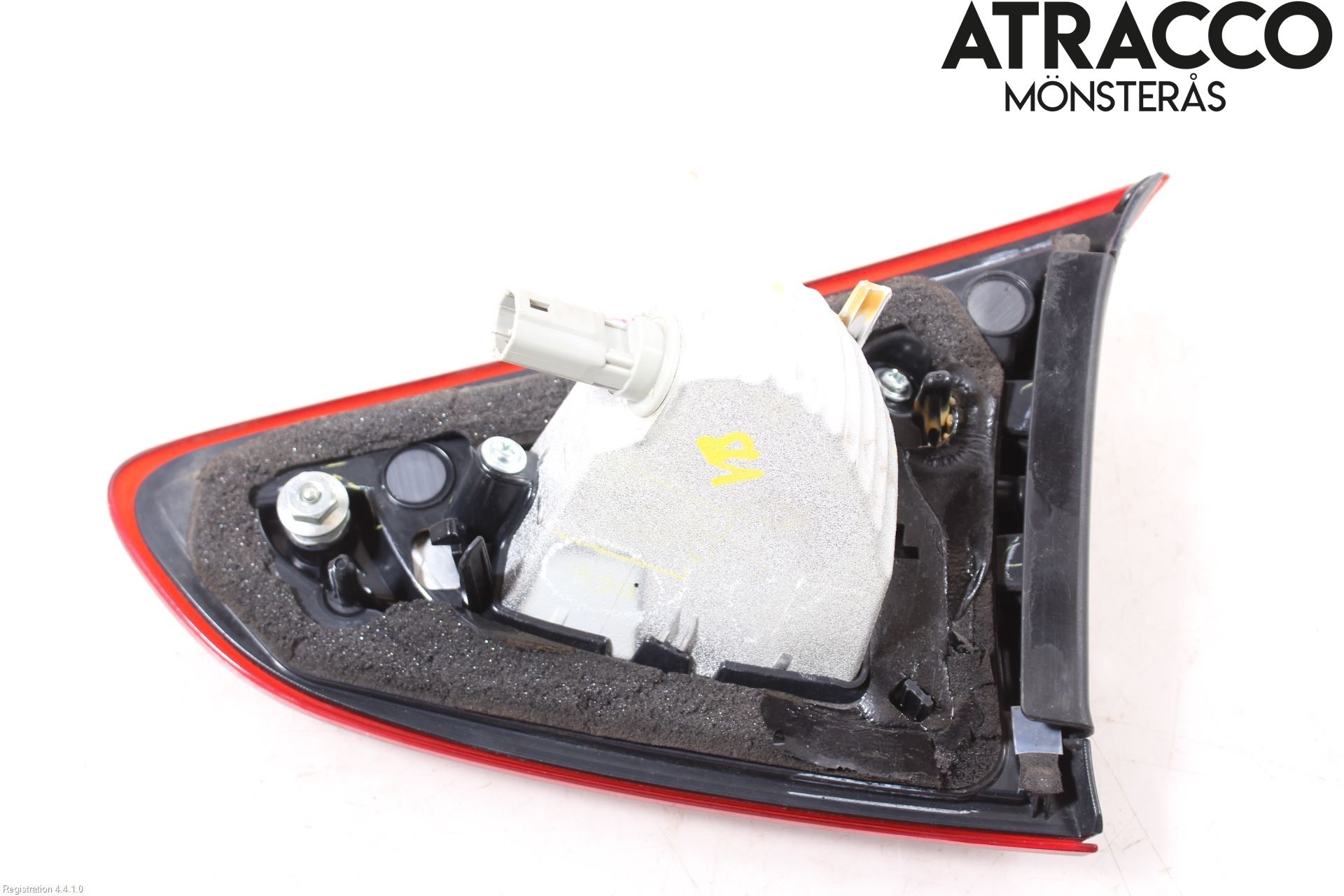 Mazda 2 (DJ) 15-22 Bakljus Lucka Vä