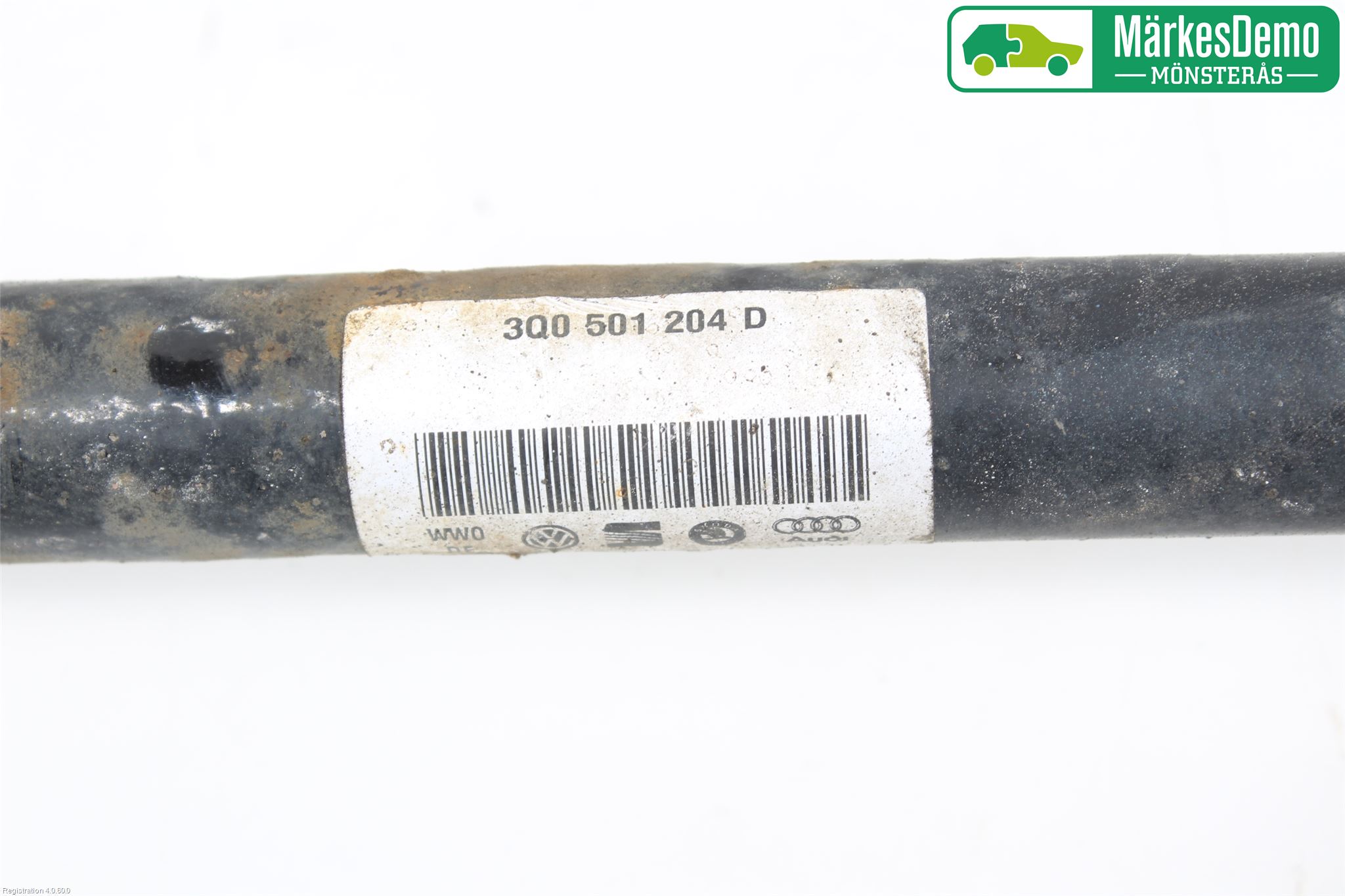 Volkswagen VW PASSAT 15-19 Drivaxel Bak Höger