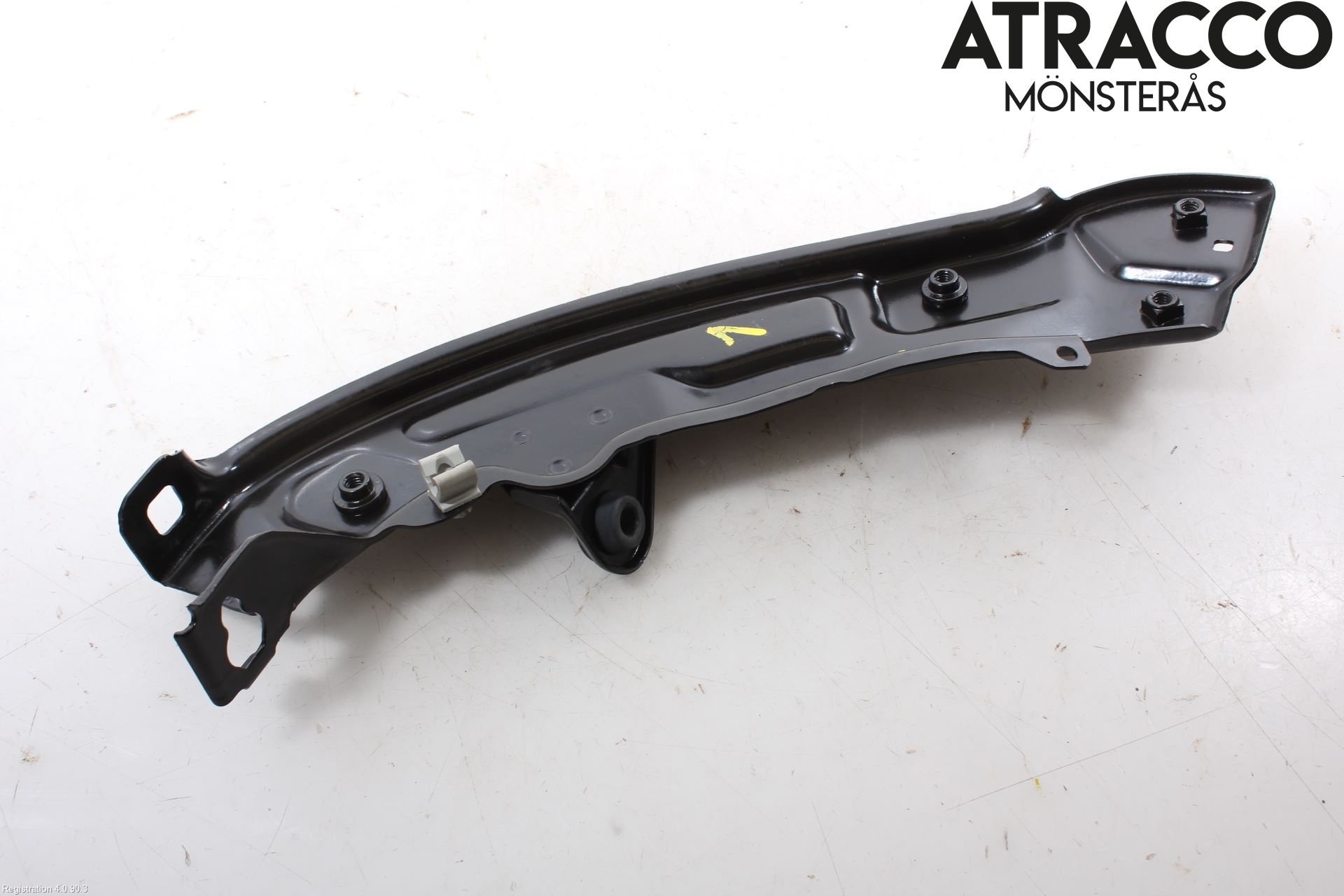 Audi A1 19- Strålkast Fästsarg