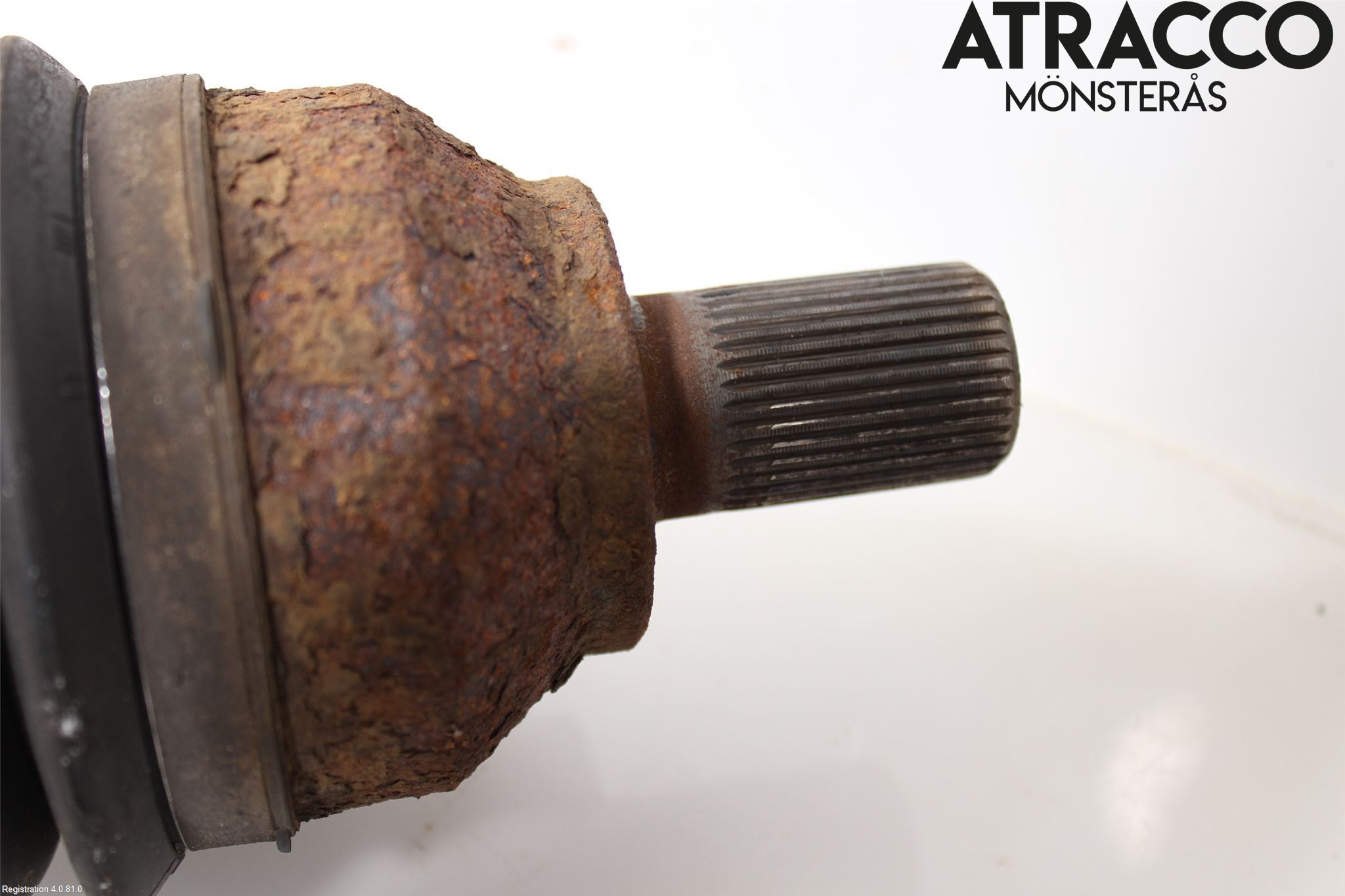 Volvo V50 08-12 Drivaxel Fram Höger