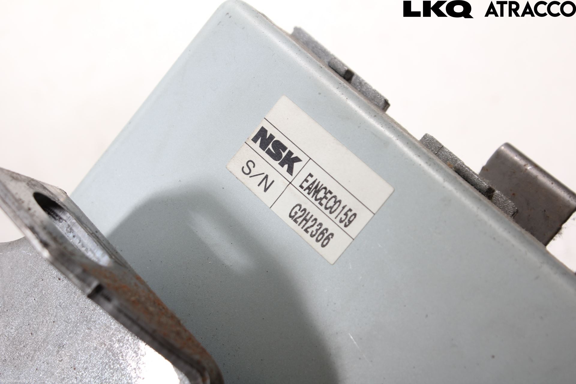 Nissan X-TRAIL 14-21 Rattaxelagg Med Inb Servo