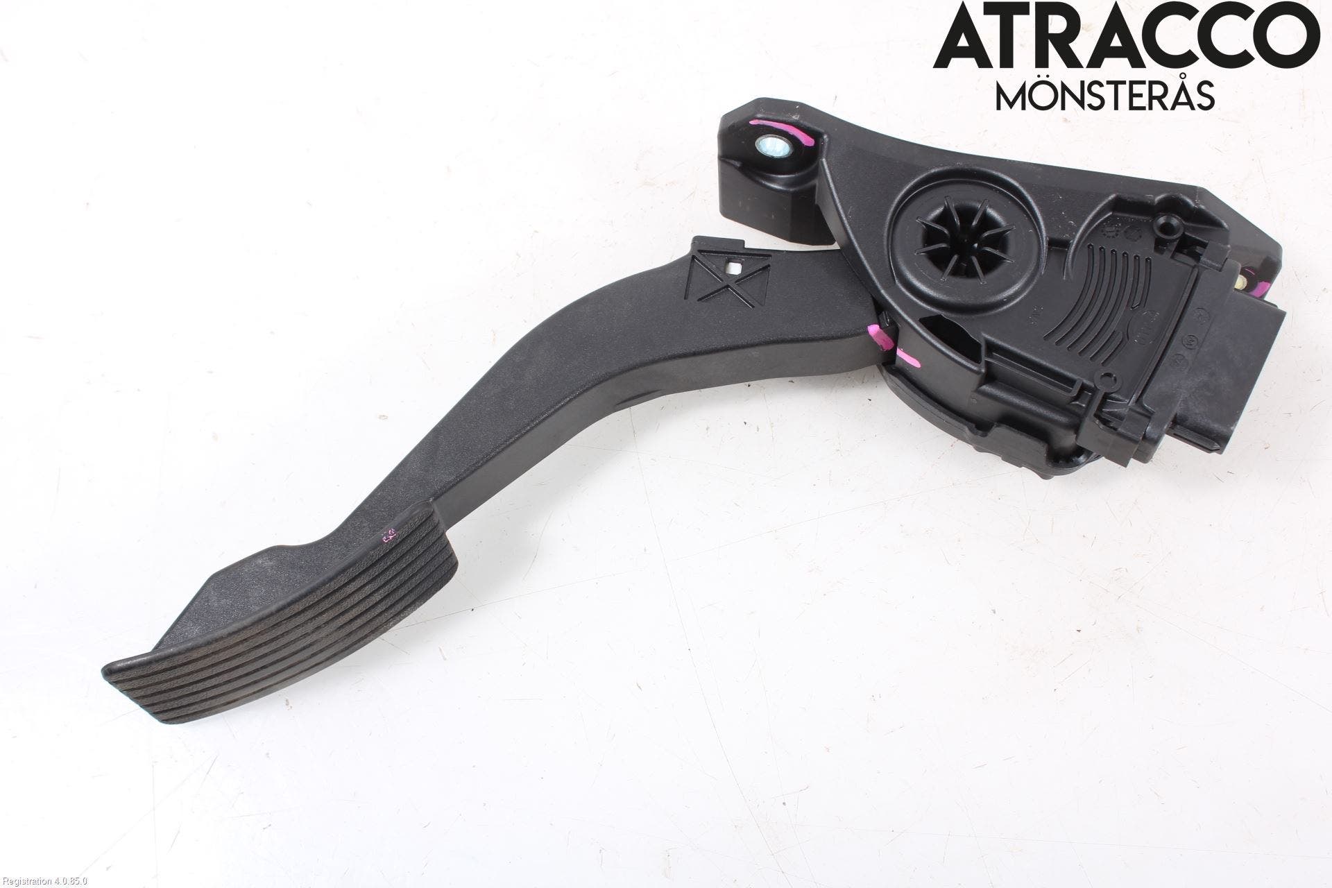 Mitsubishi L200 16-23 Gaspedal