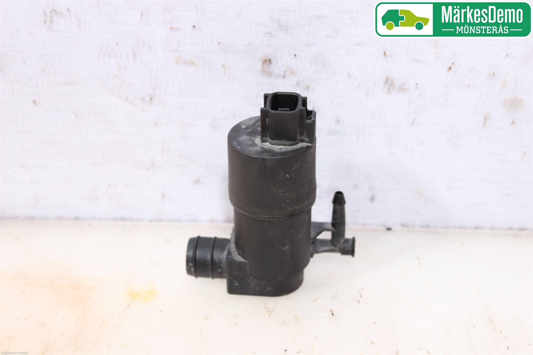 Toyota YARIS XP130 12-14 Spolarpump Vindruta
