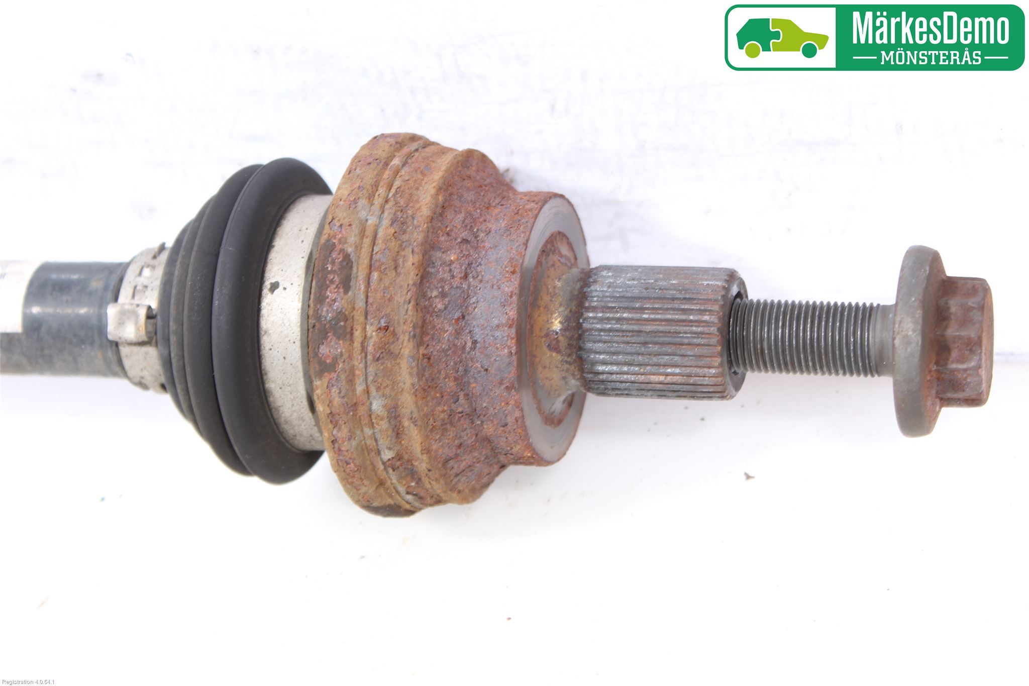 Volkswagen VW GOLF VI 09-13 Drivaxel Bak Vänster