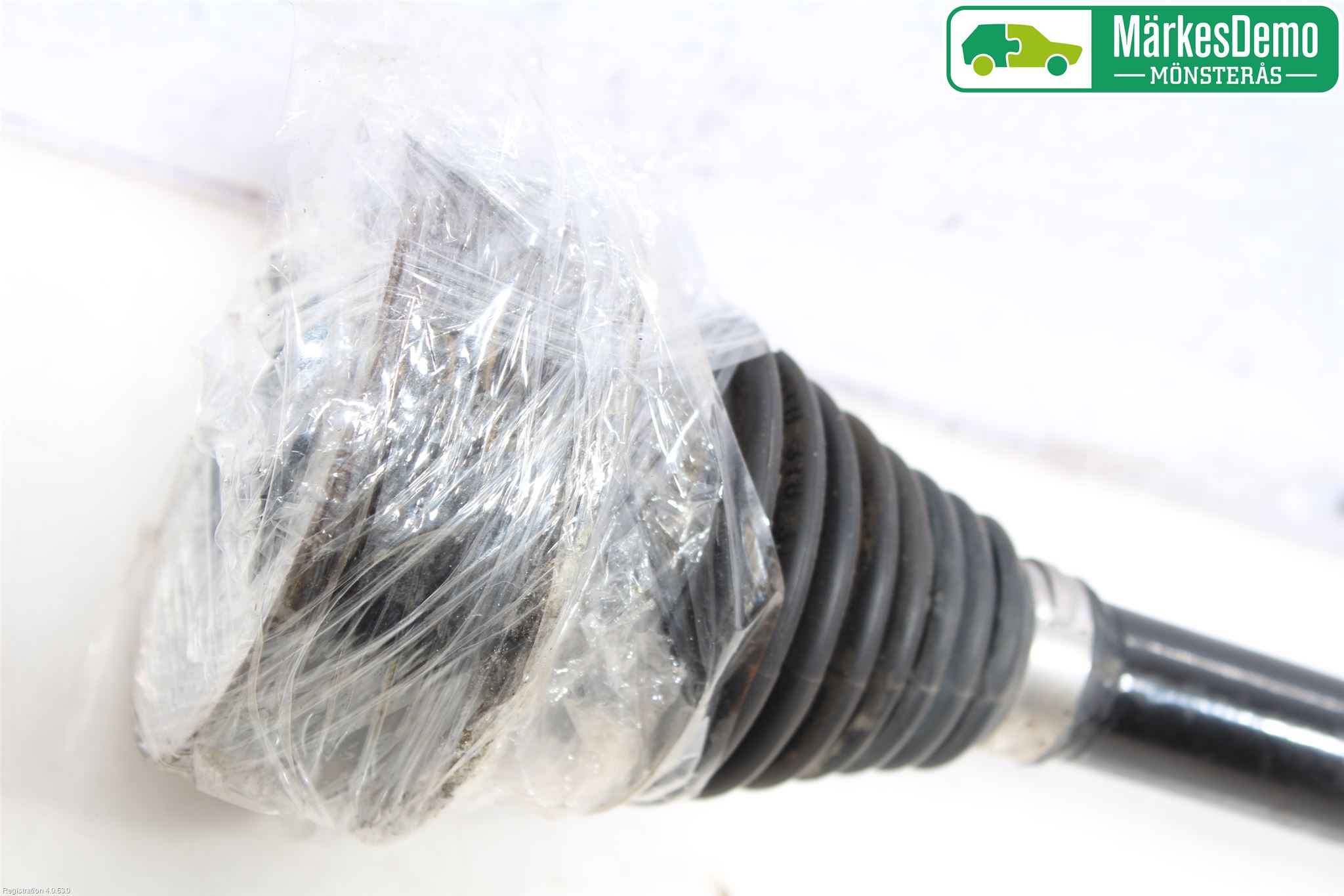 Volkswagen VW PASSAT 05-11 Drivaxel Fram Vänster