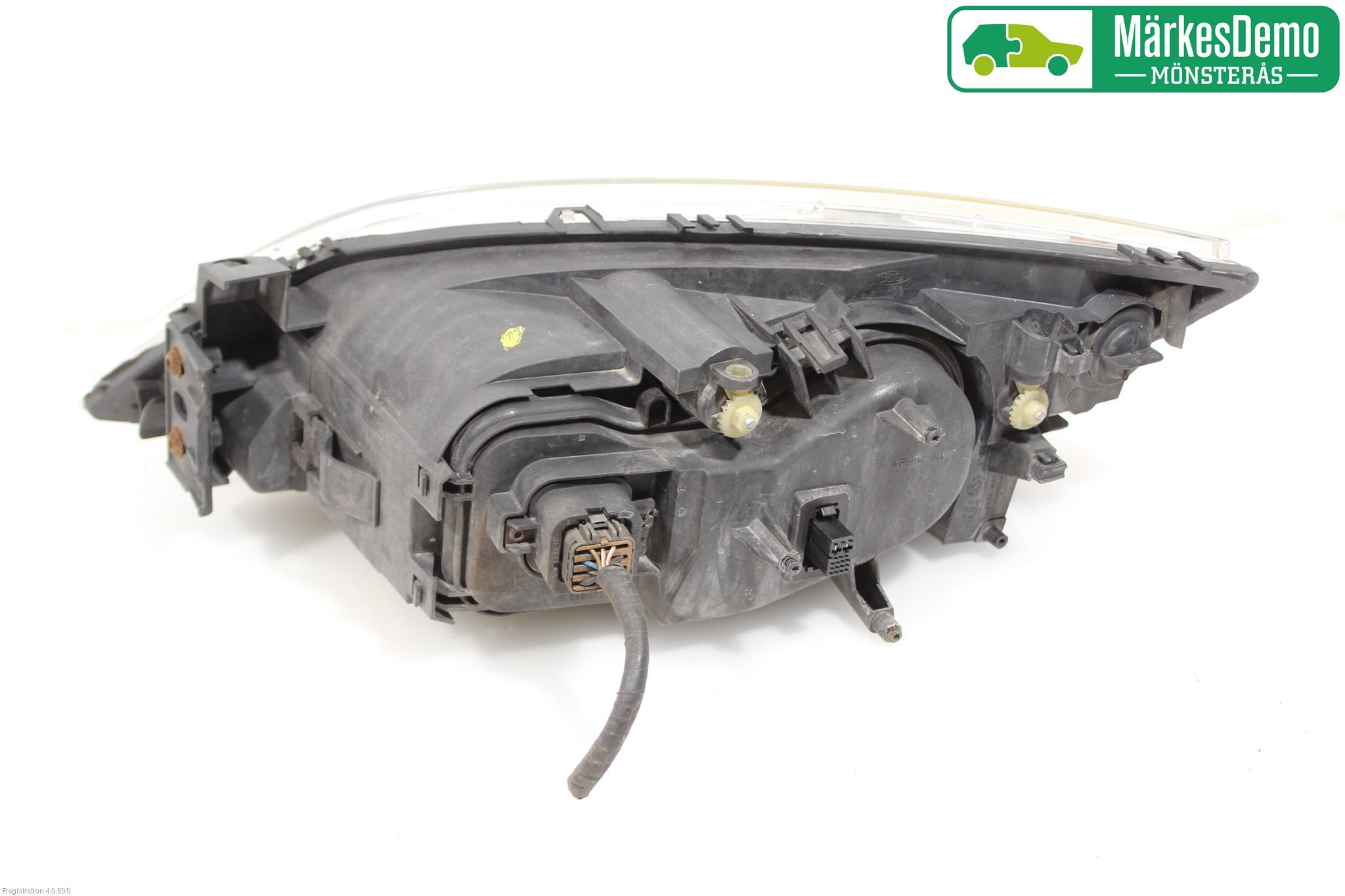 Ford MONDEO     01-06 Strålkastare Höger