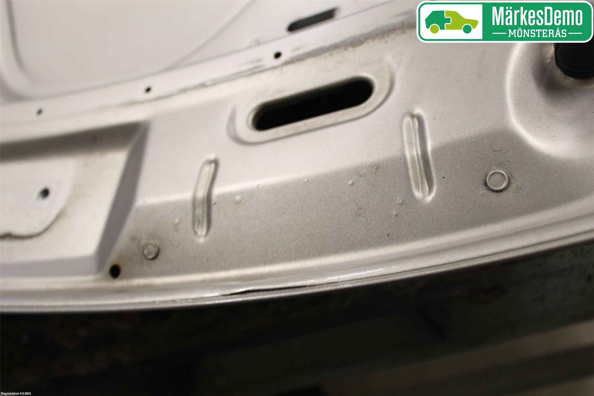 Volkswagen VW GOLF V 04-09 Huv Fram