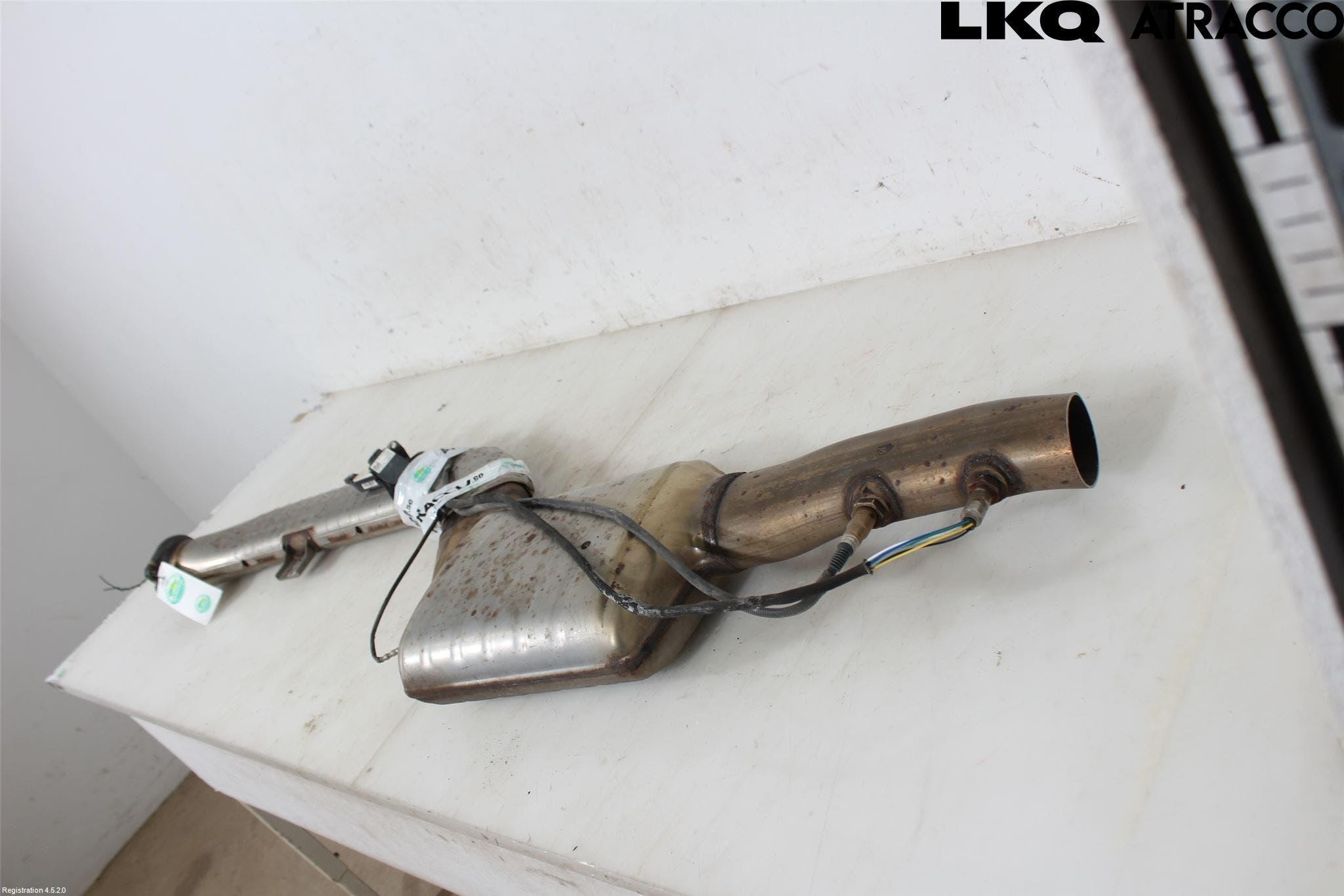 BMW 5 G30/G31/F90 17-23 Avgas Främre Rör