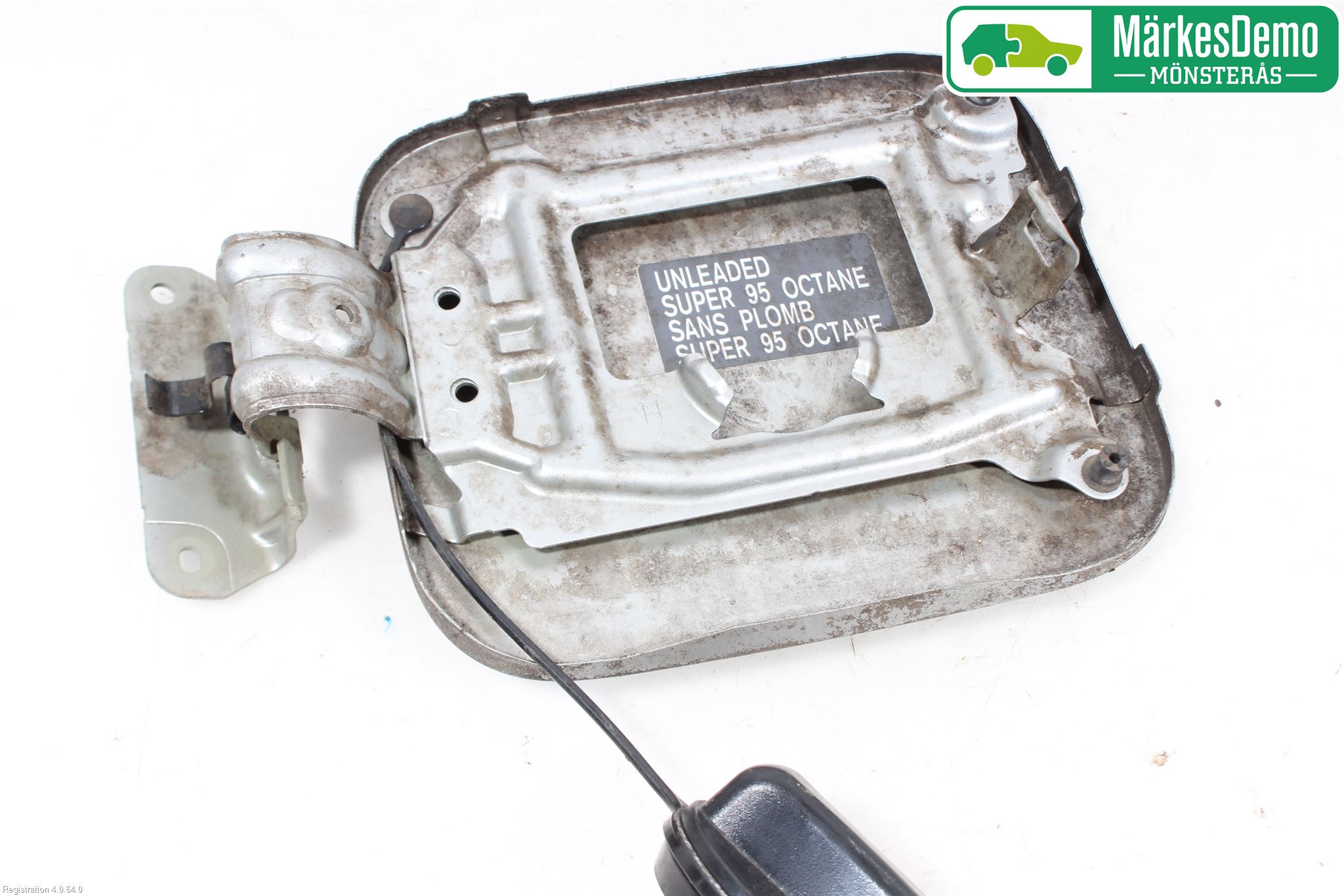 Nissan QASHQAI+2  10-14 Tanklucka