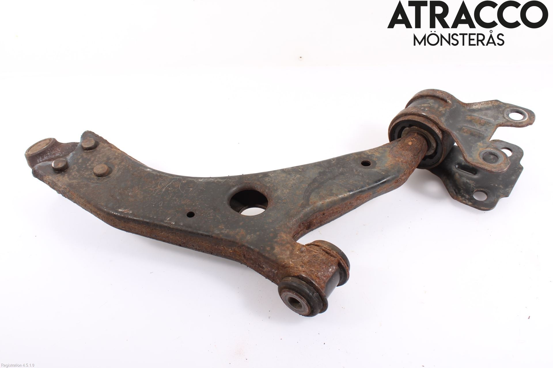 Ford FOCUS 15-18 Bärarm Fram Undre Vä