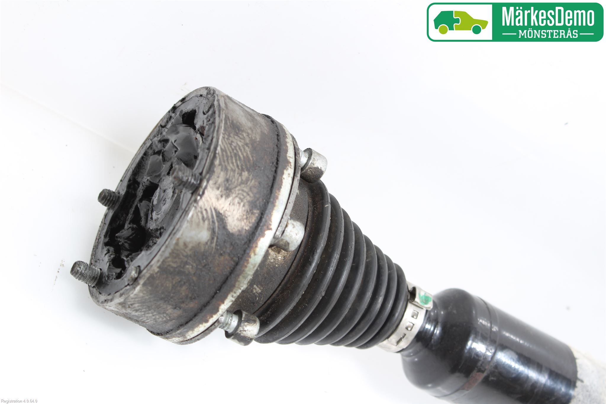 Volkswagen VW SCIROCCO 09-17 Drivaxel Fram Höger