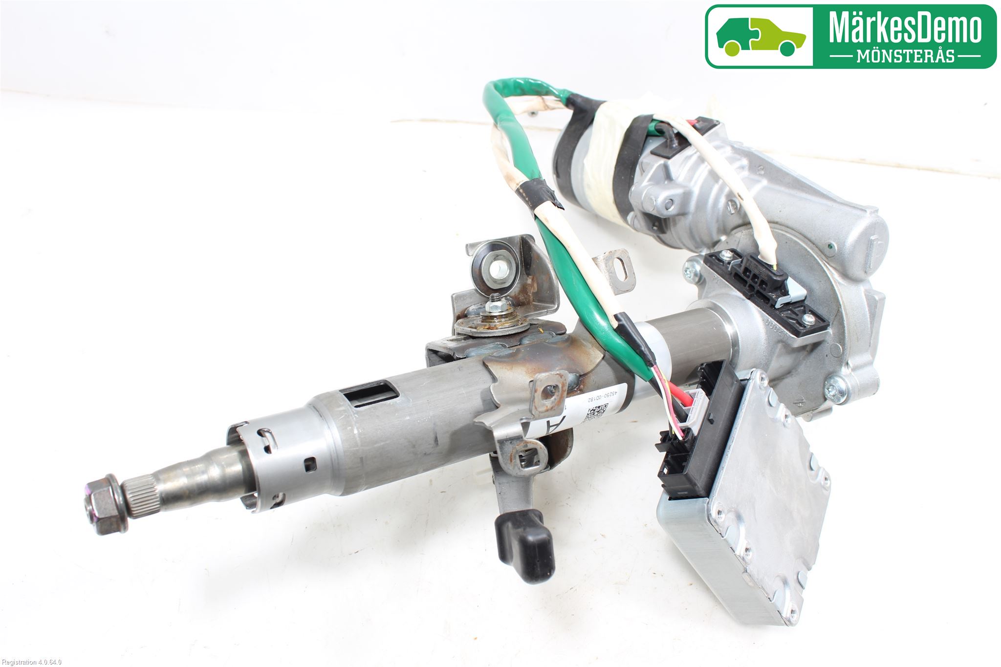 Toyota YARIS XP130 12-14 Rattaxelagg Med Inb Servo
