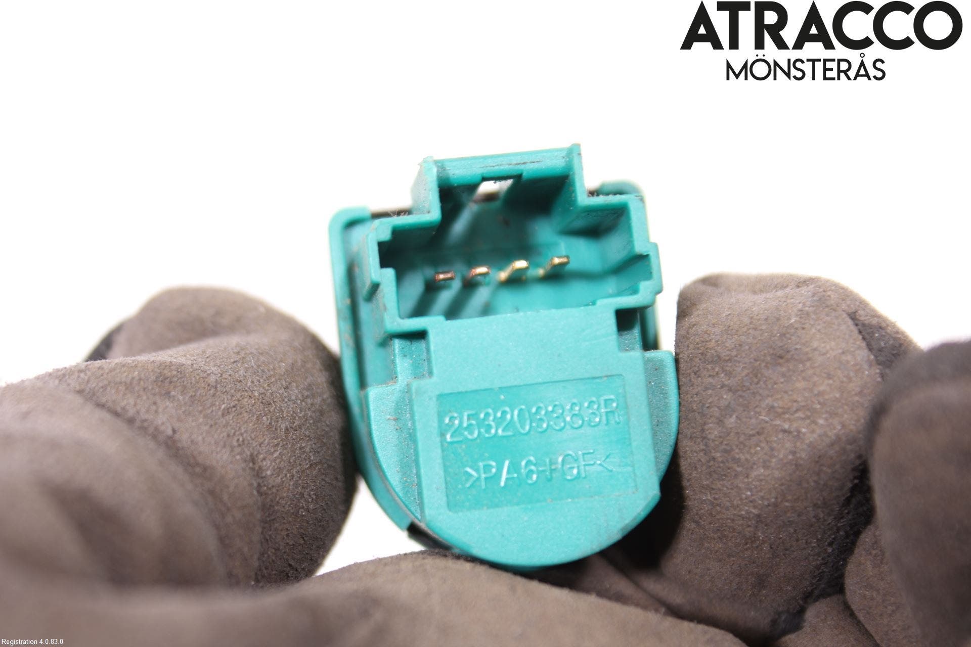 Opel VIVARO 15-19 Bromsljuskontakt