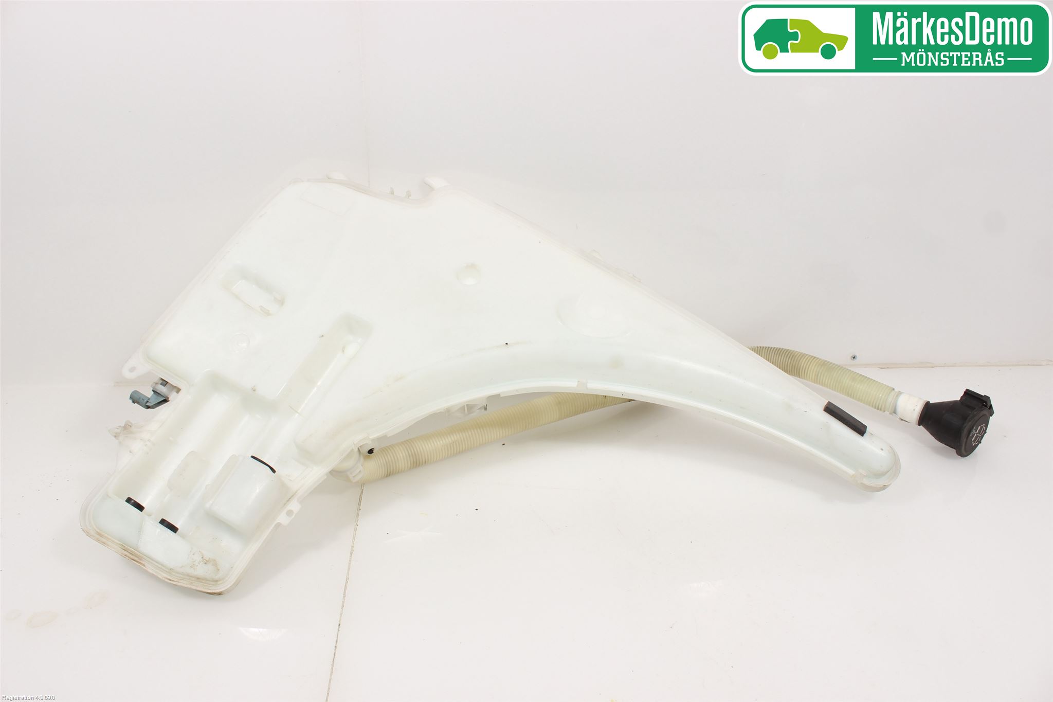 BMW 1 E87/81 5D/3D 03-11 Spolartank Vindruta-Strål