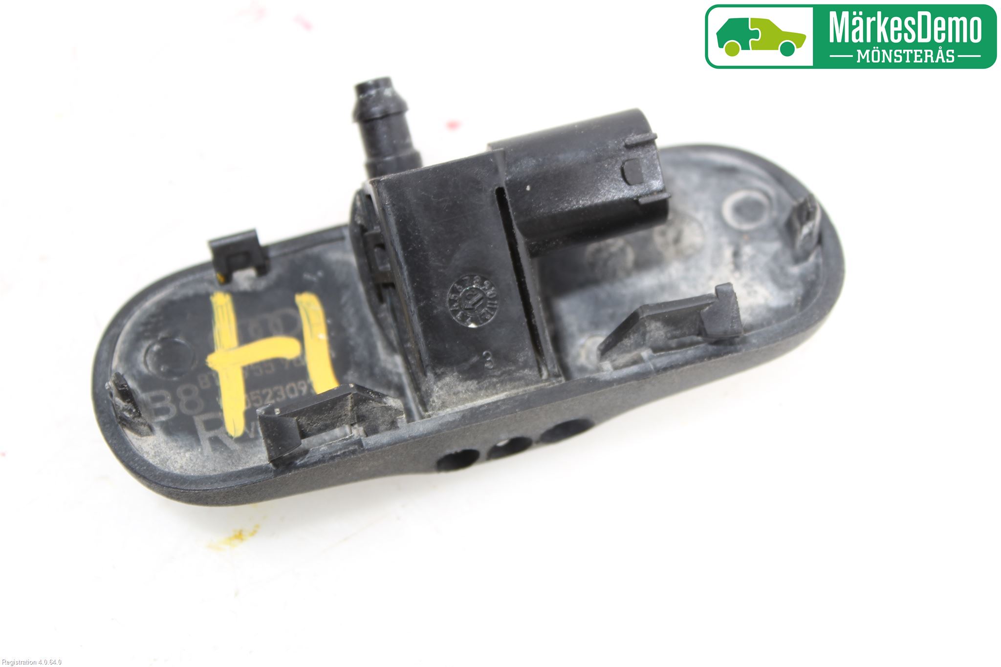 Audi A4 12-15 Spolarmunstycke Rutor