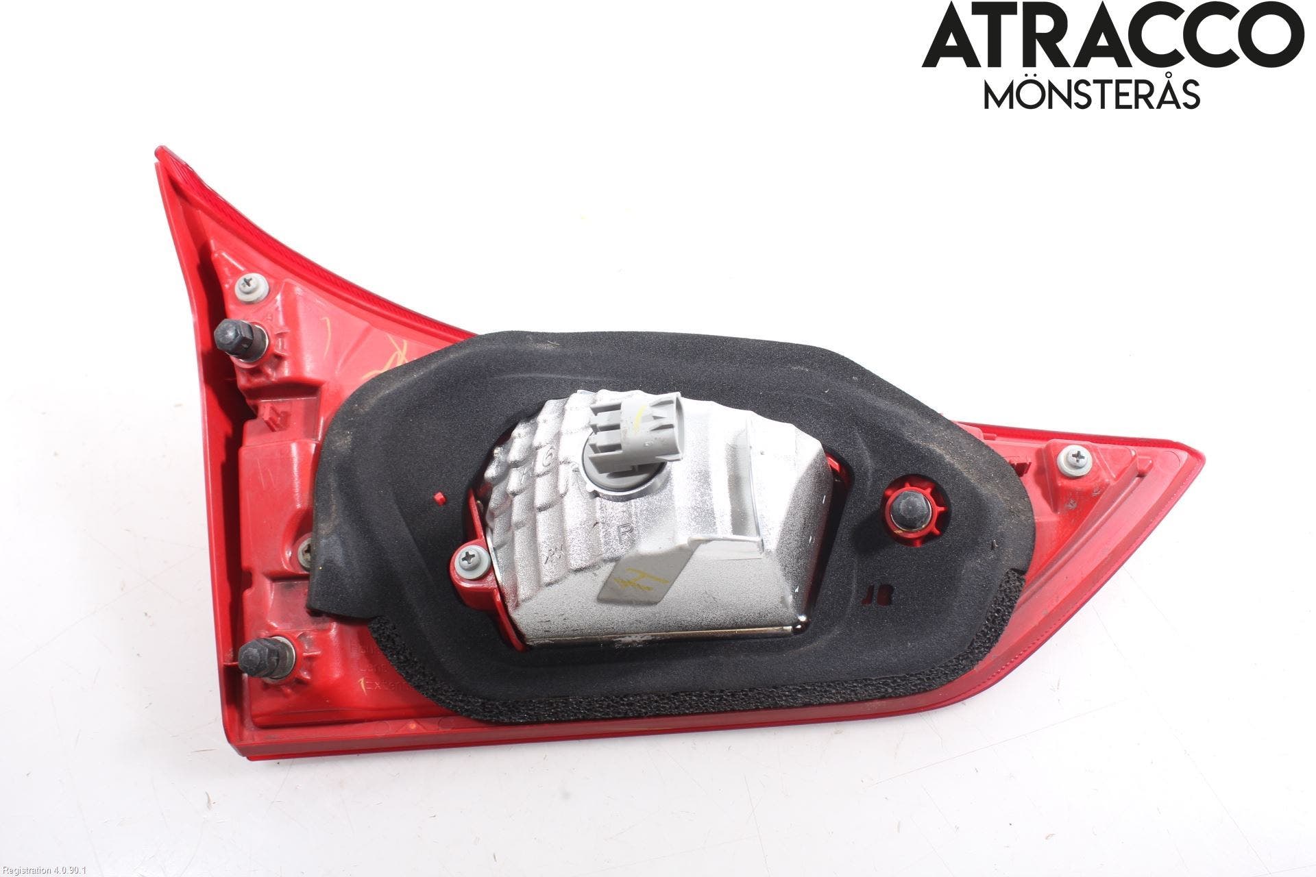 Toyota AURIS 13-19 Bakljus Lucka Hö