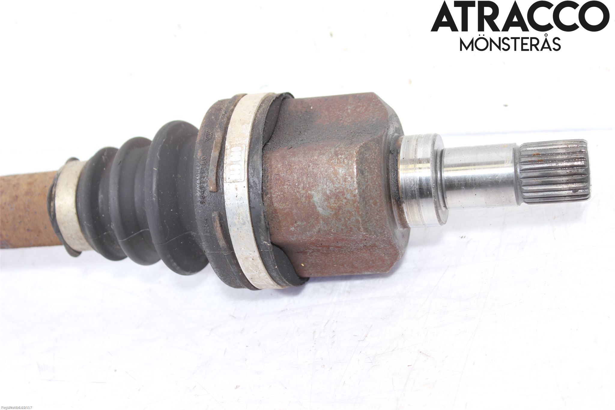 Peugeot 307     05-08 Drivaxel Fram Vänster