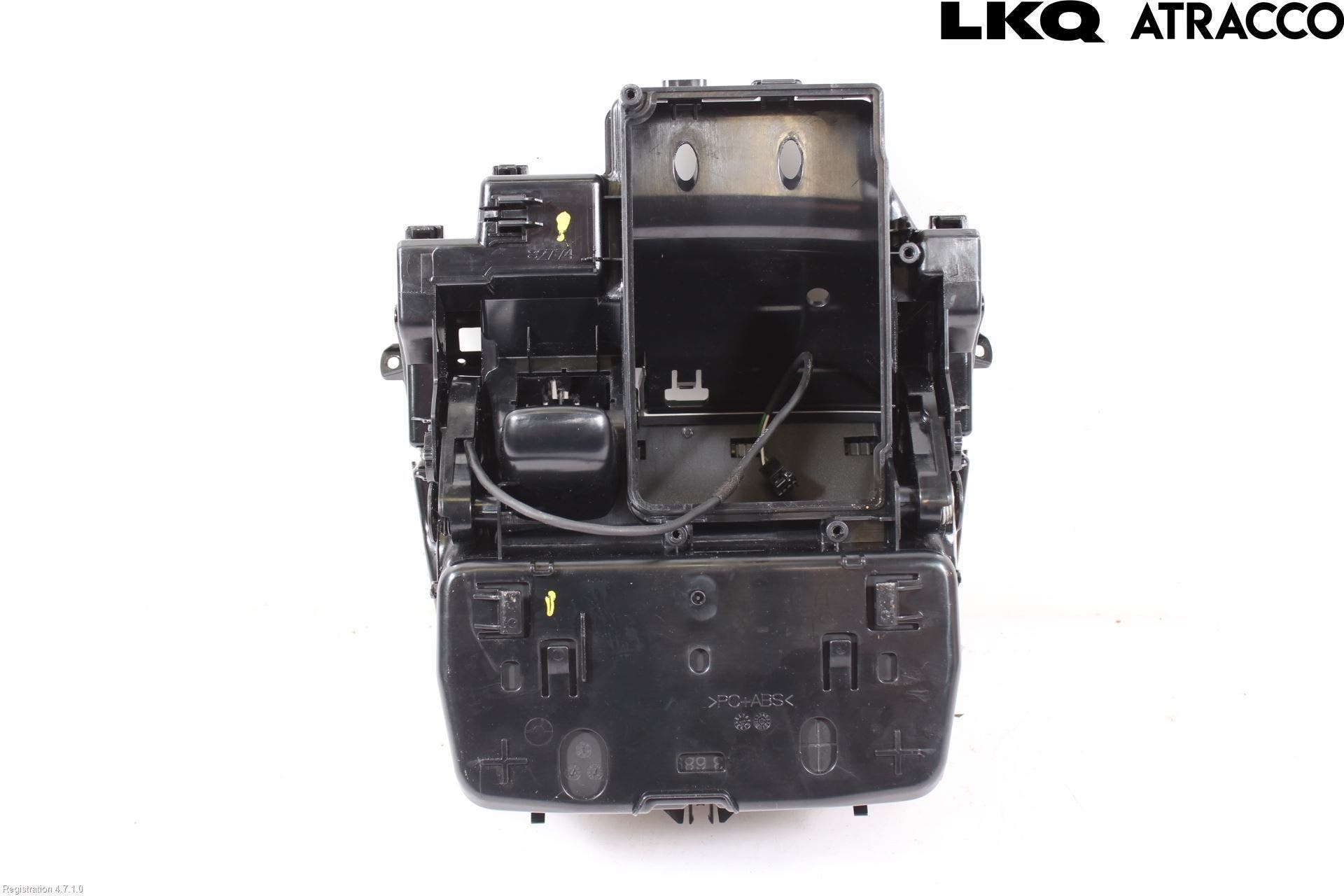 Mercedes-Benz MB E-KLASS (W213) 16-23 Instrumentbräda Förvaringsfack