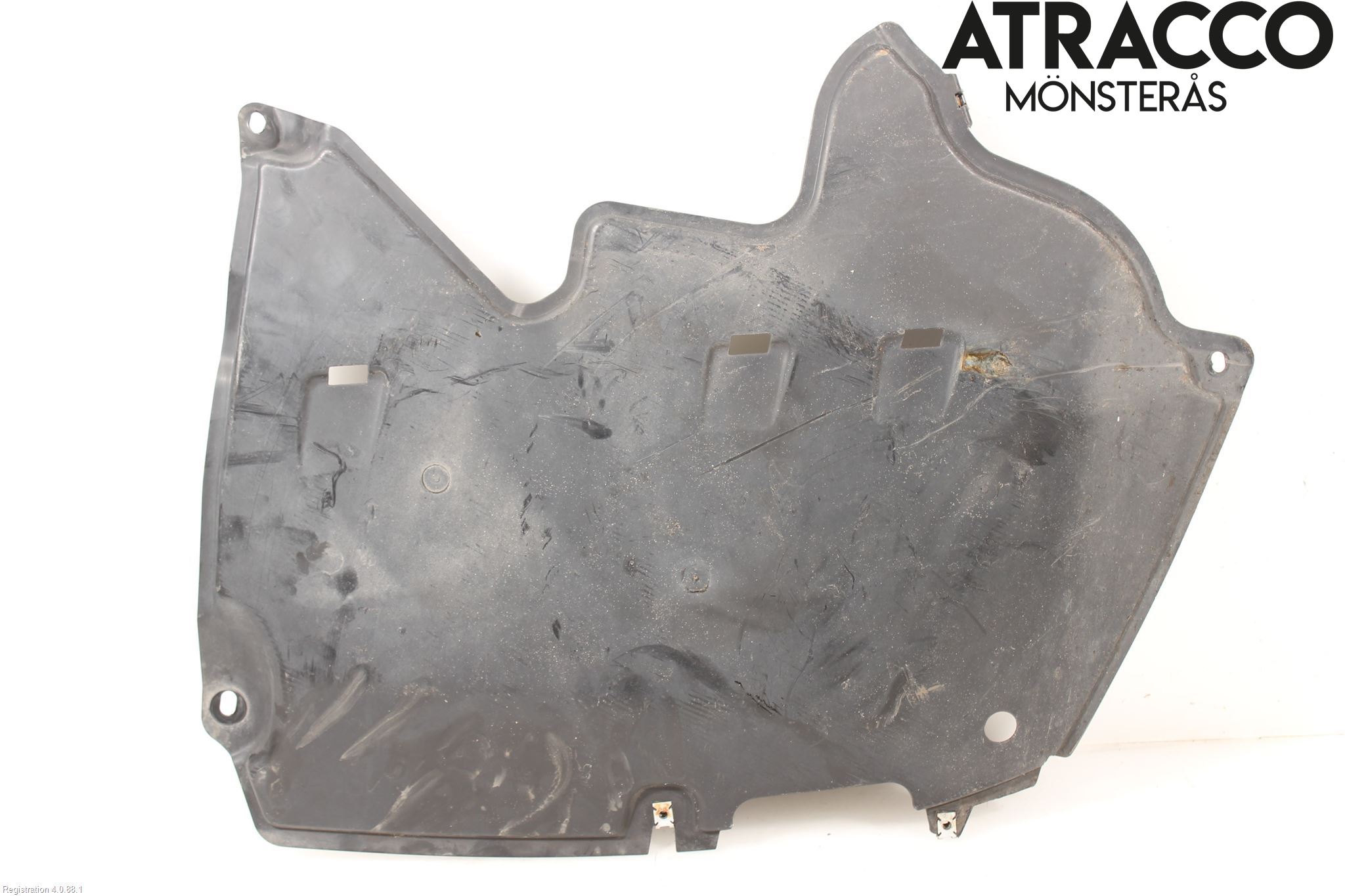 Audi A4/S4 B9 16-19 Hasplåt Plåt-Plast