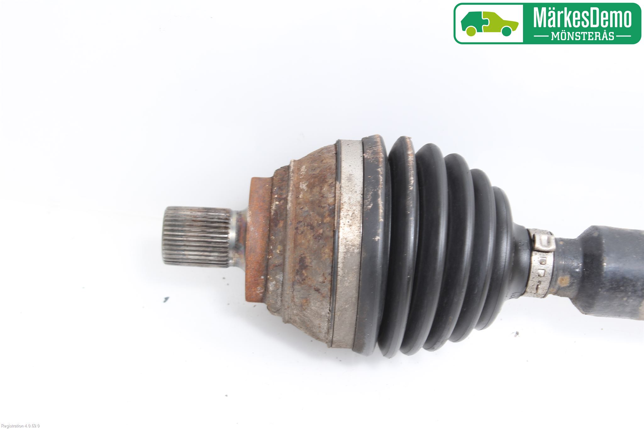 Volkswagen VW CADDY 16-20 Drivaxel Fram Höger