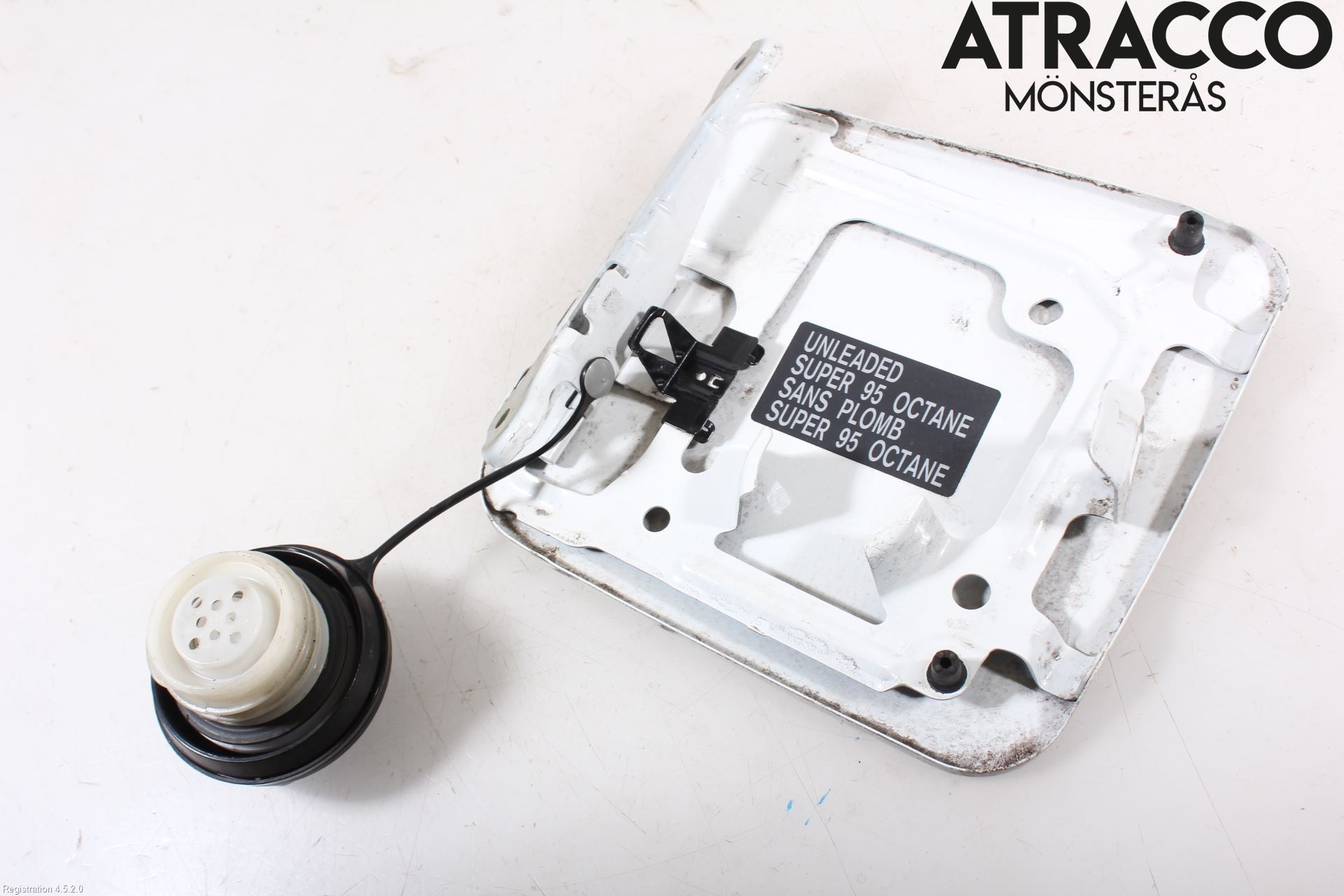 Nissan PULSAR Tanklucka