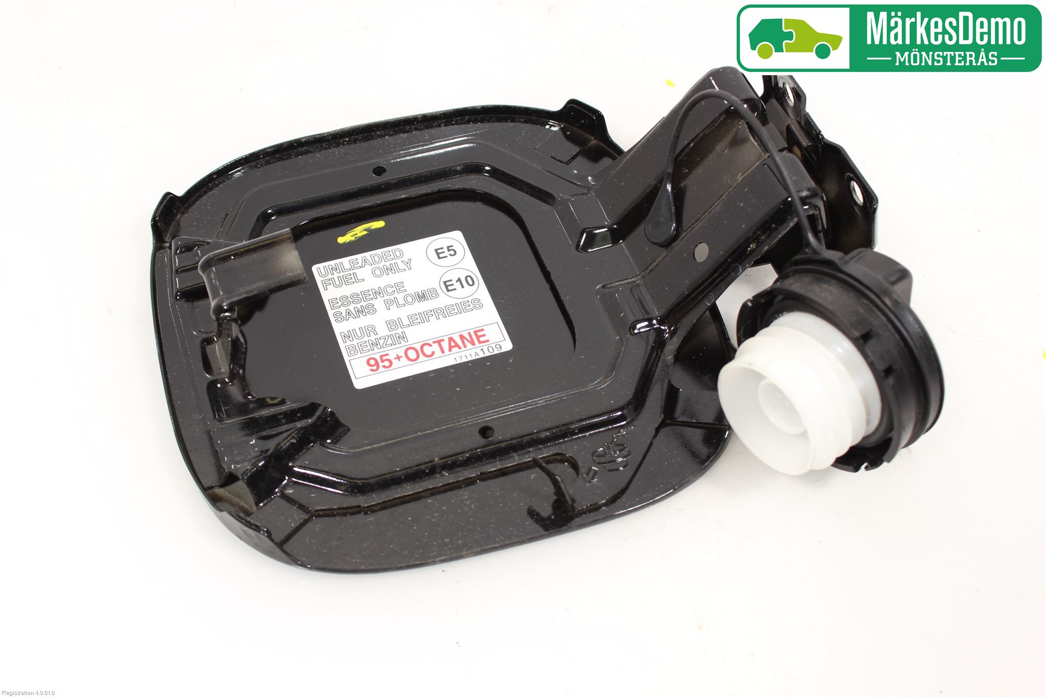 Mitsubishi OUTLANDER 13-21 Tanklucka