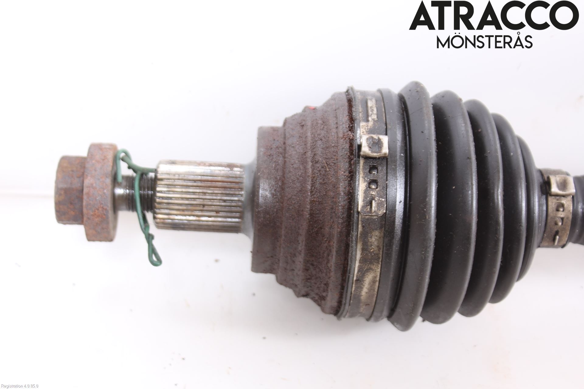 Volkswagen VW GOLF V 04-09 Drivaxel Fram Höger