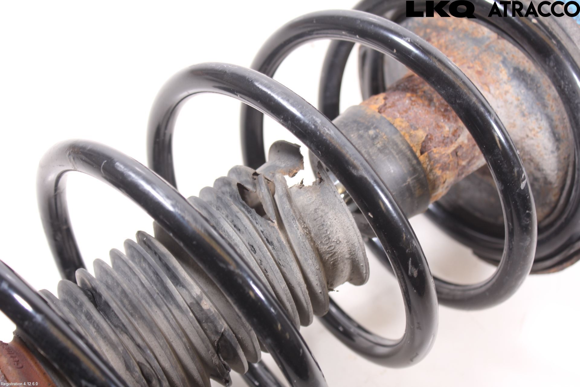 Volvo XC70 05-07 Fjäderben Fram Höger