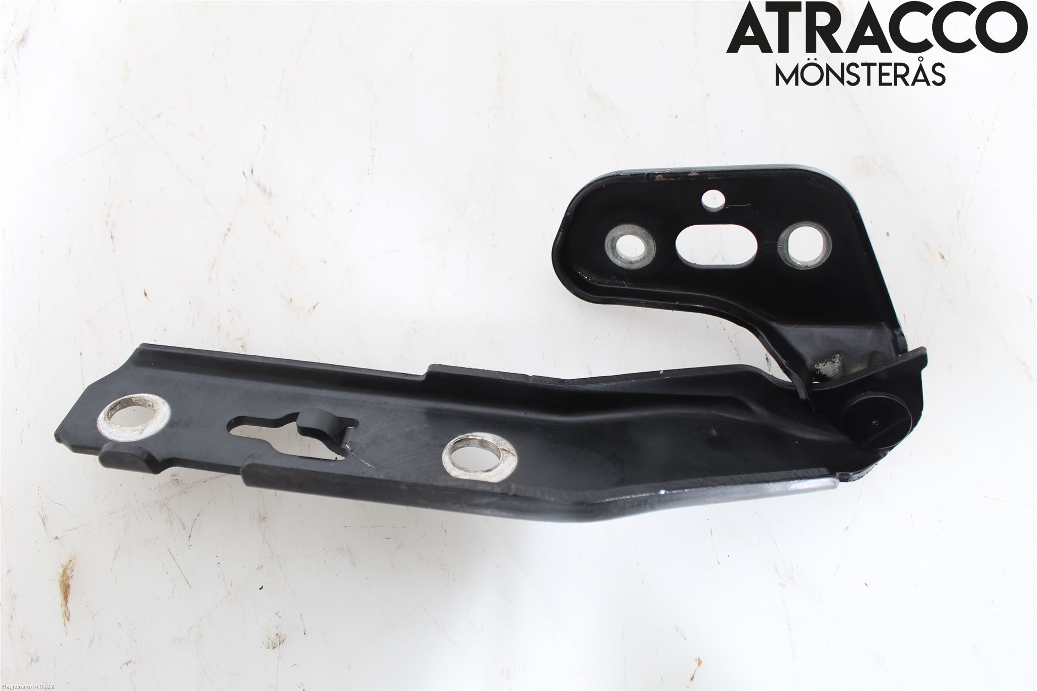 Audi ALLROAD 06-11 Huvgångjärn