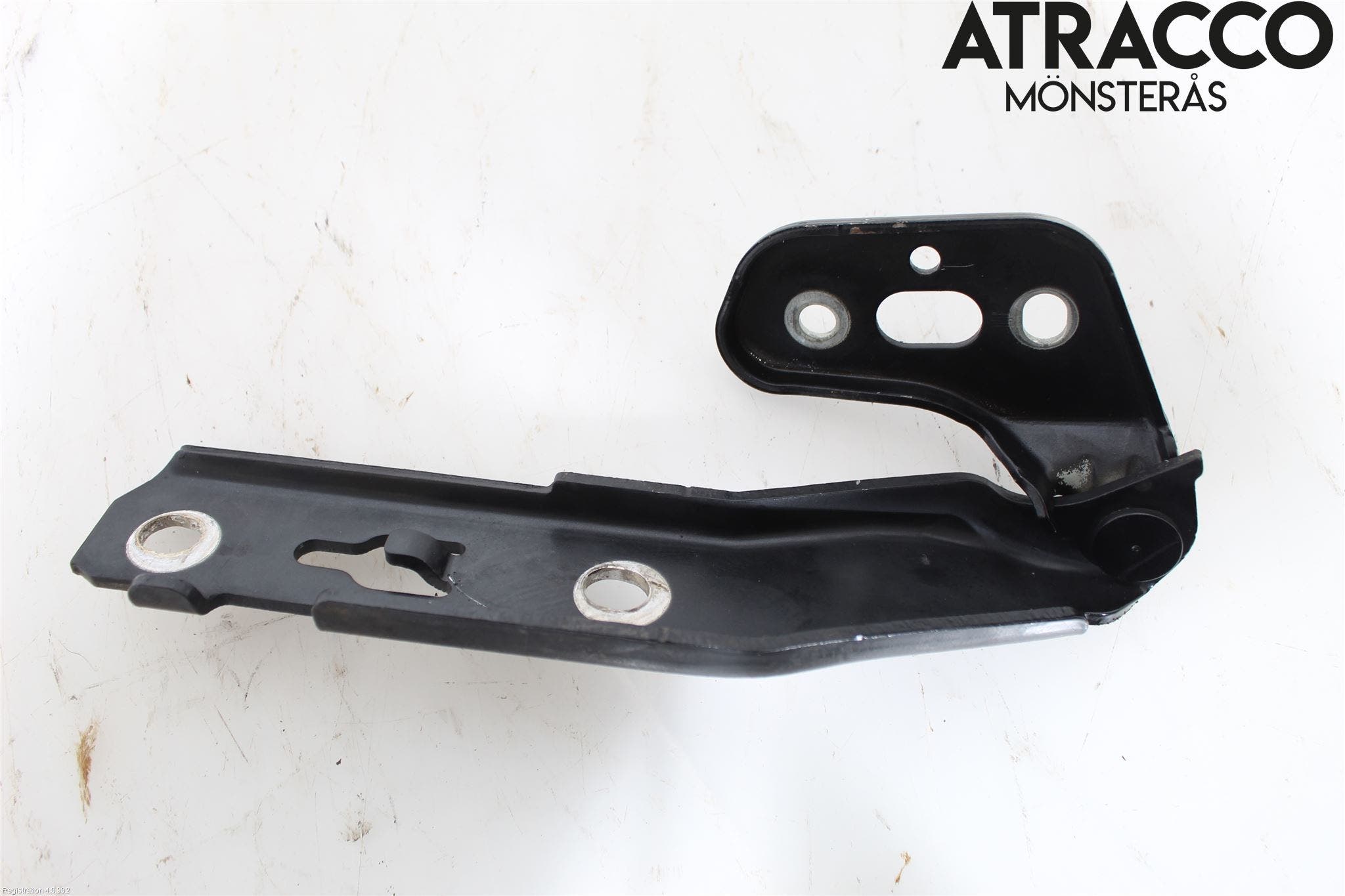 Audi ALLROAD 06-11 Huvgångjärn