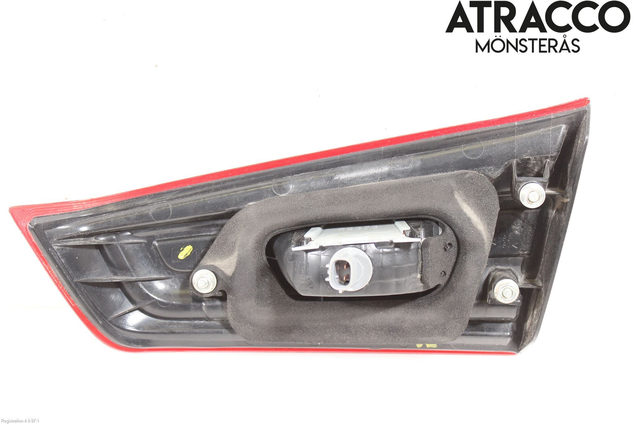 Mitsubishi ASX 10-22 Bakljus Lucka Vä