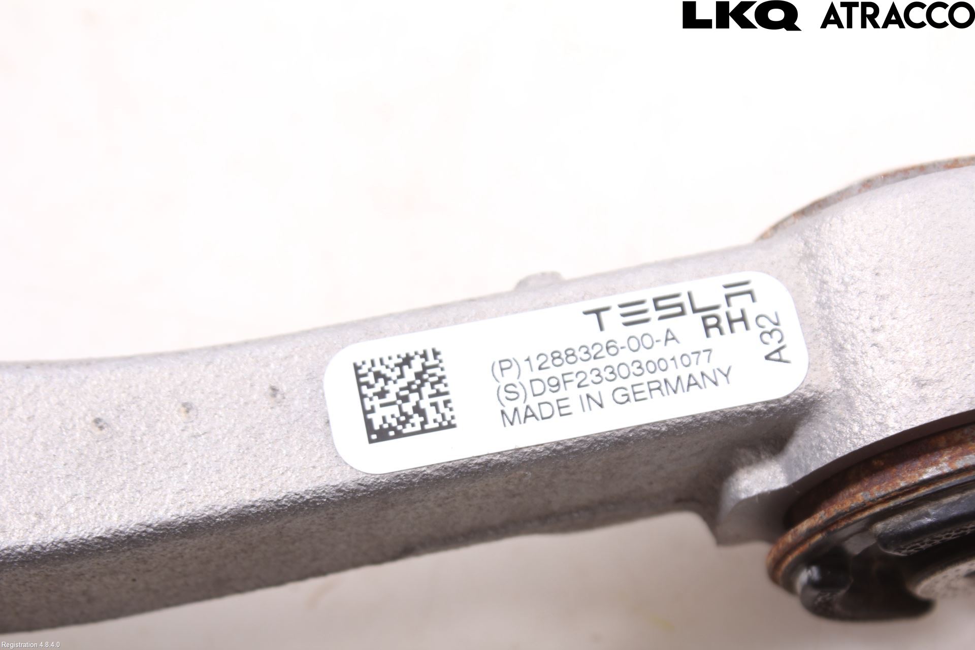 Tesla MODEL Y 21- Bärarm Fram Övre Hö