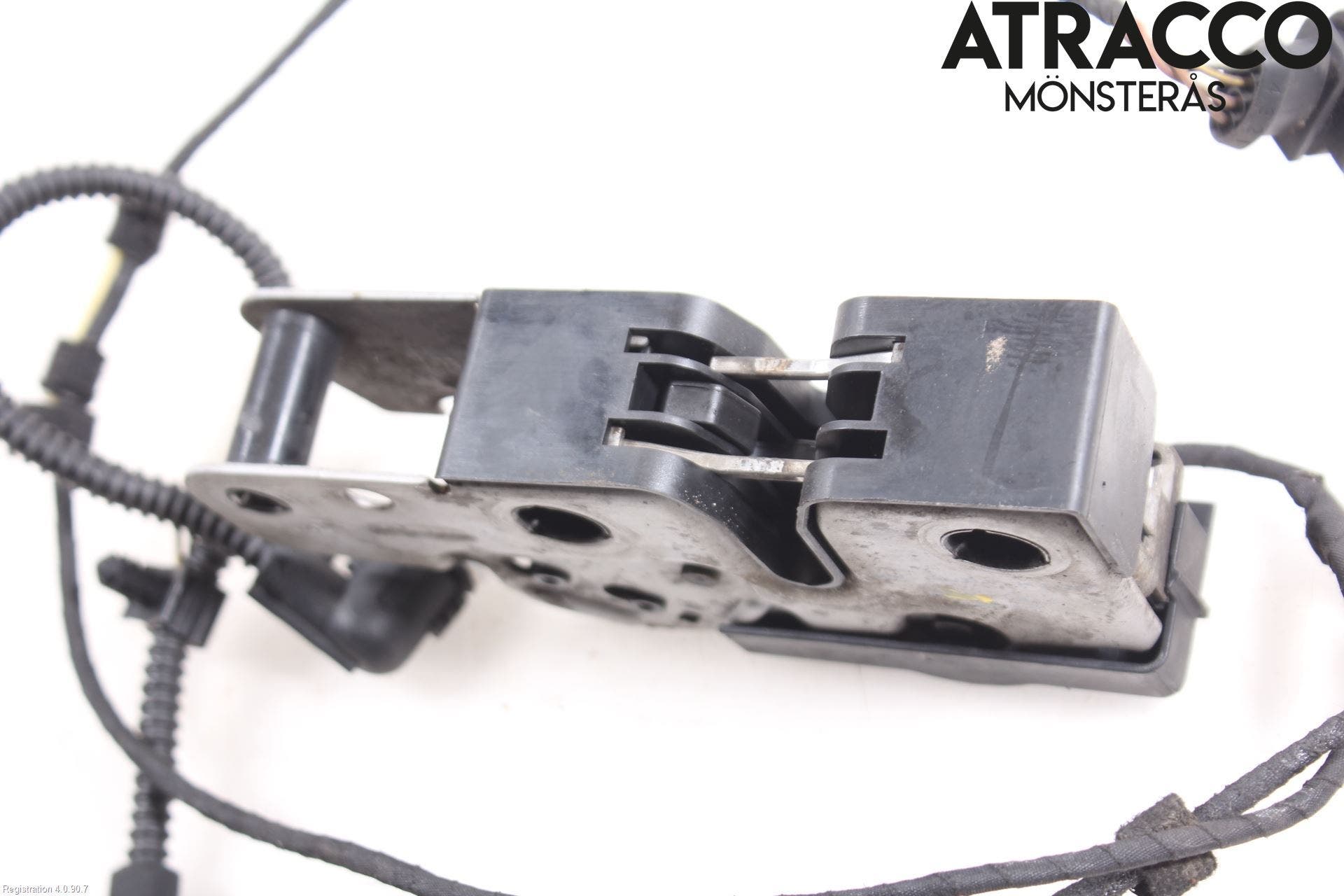 Volkswagen VW PASSAT 11-14 Huvlås