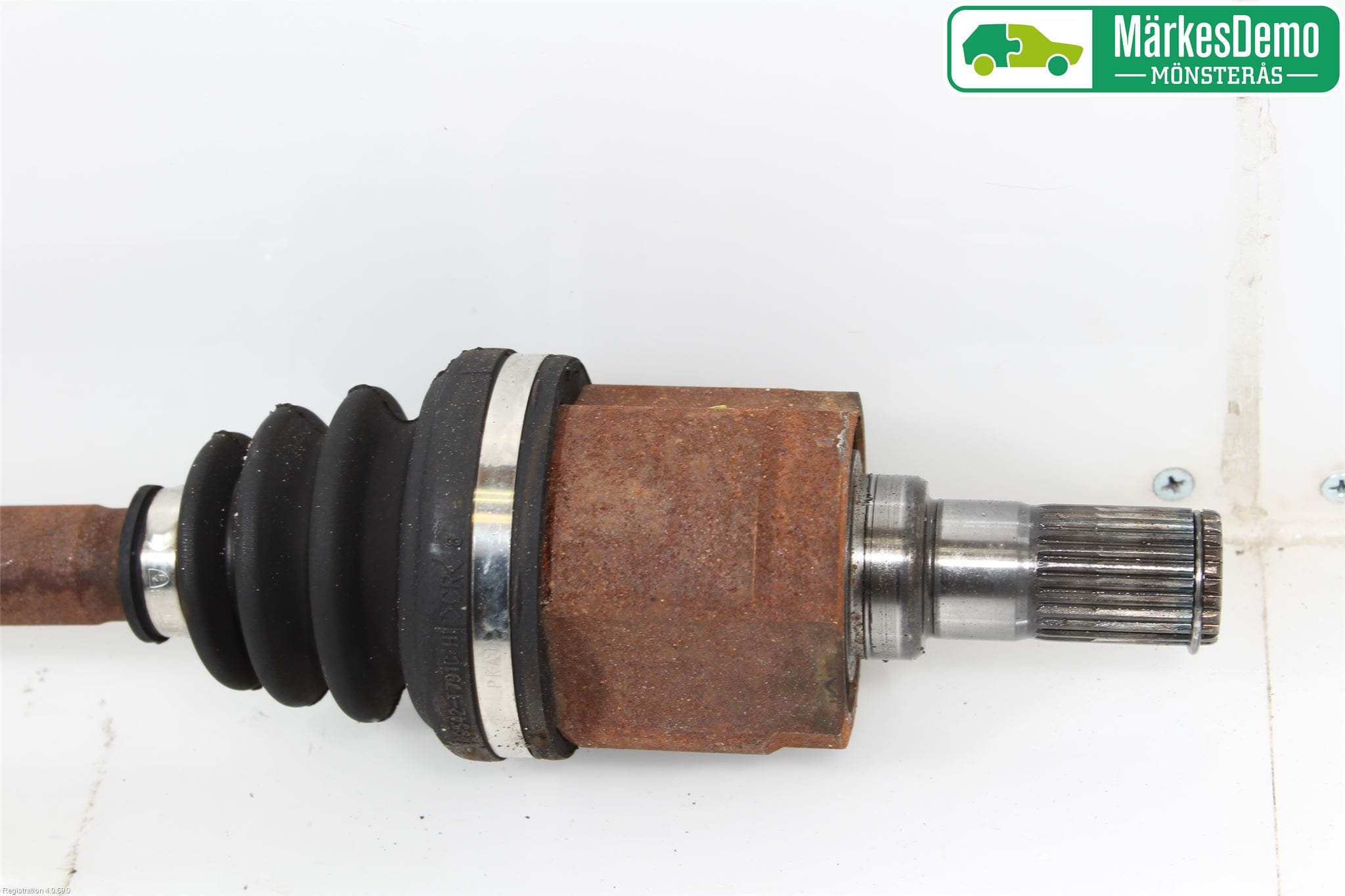 Kia RIO 12-16 Drivaxel Fram Höger