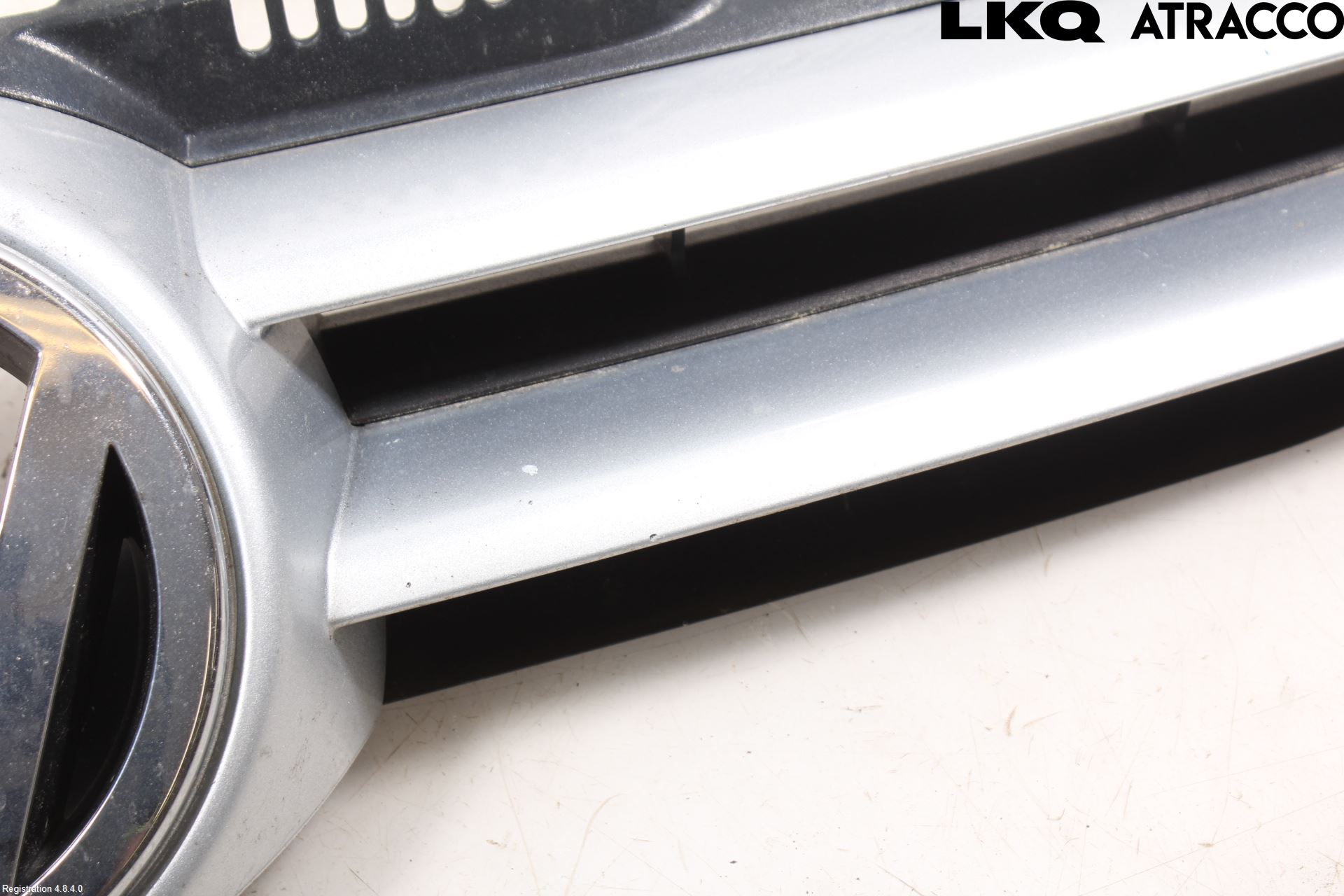 Volkswagen VW GOLF V 04-09 Grill Komp