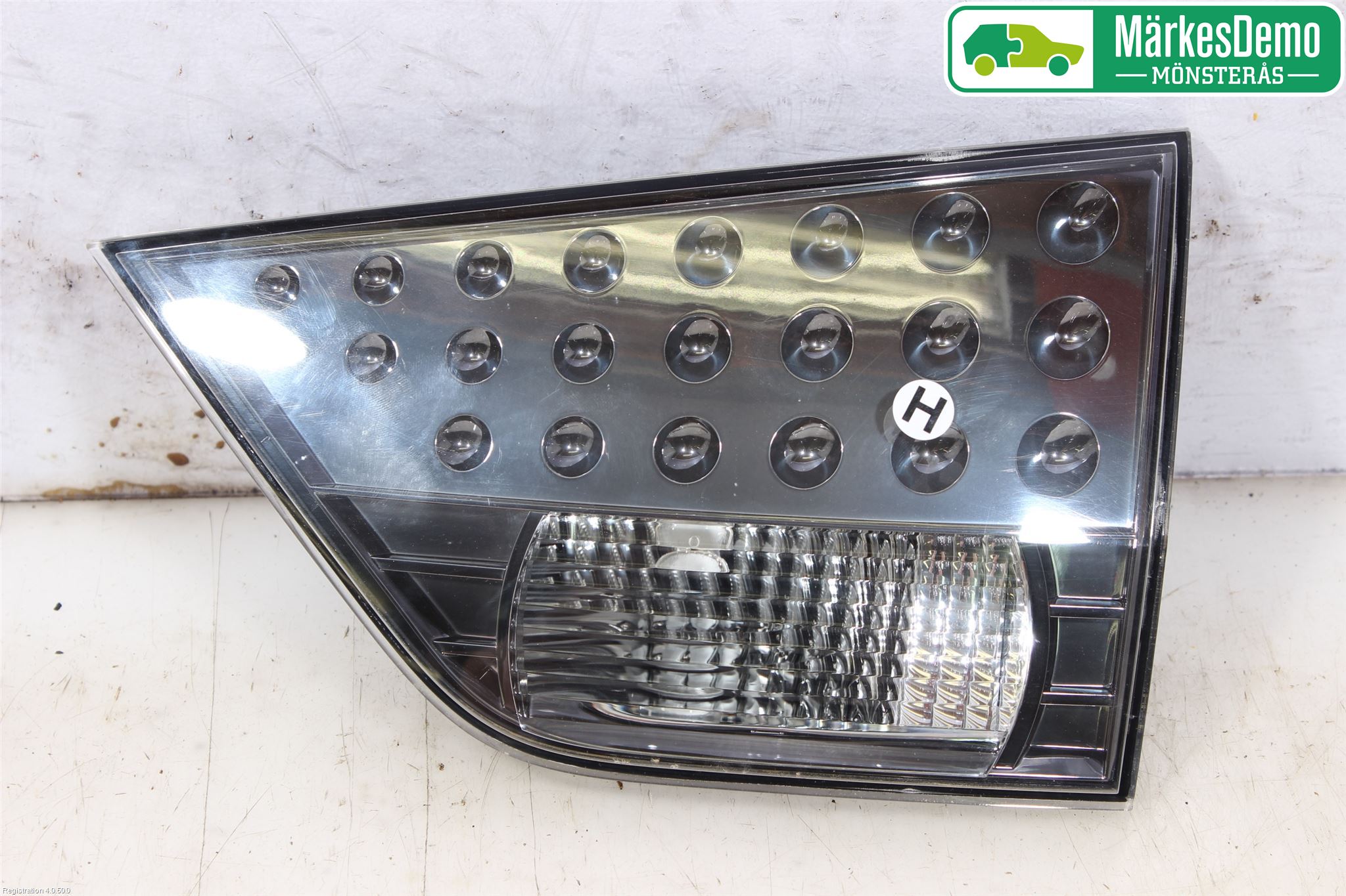 Mitsubishi OUTLANDER 07-12 Bakljus Lucka Hö