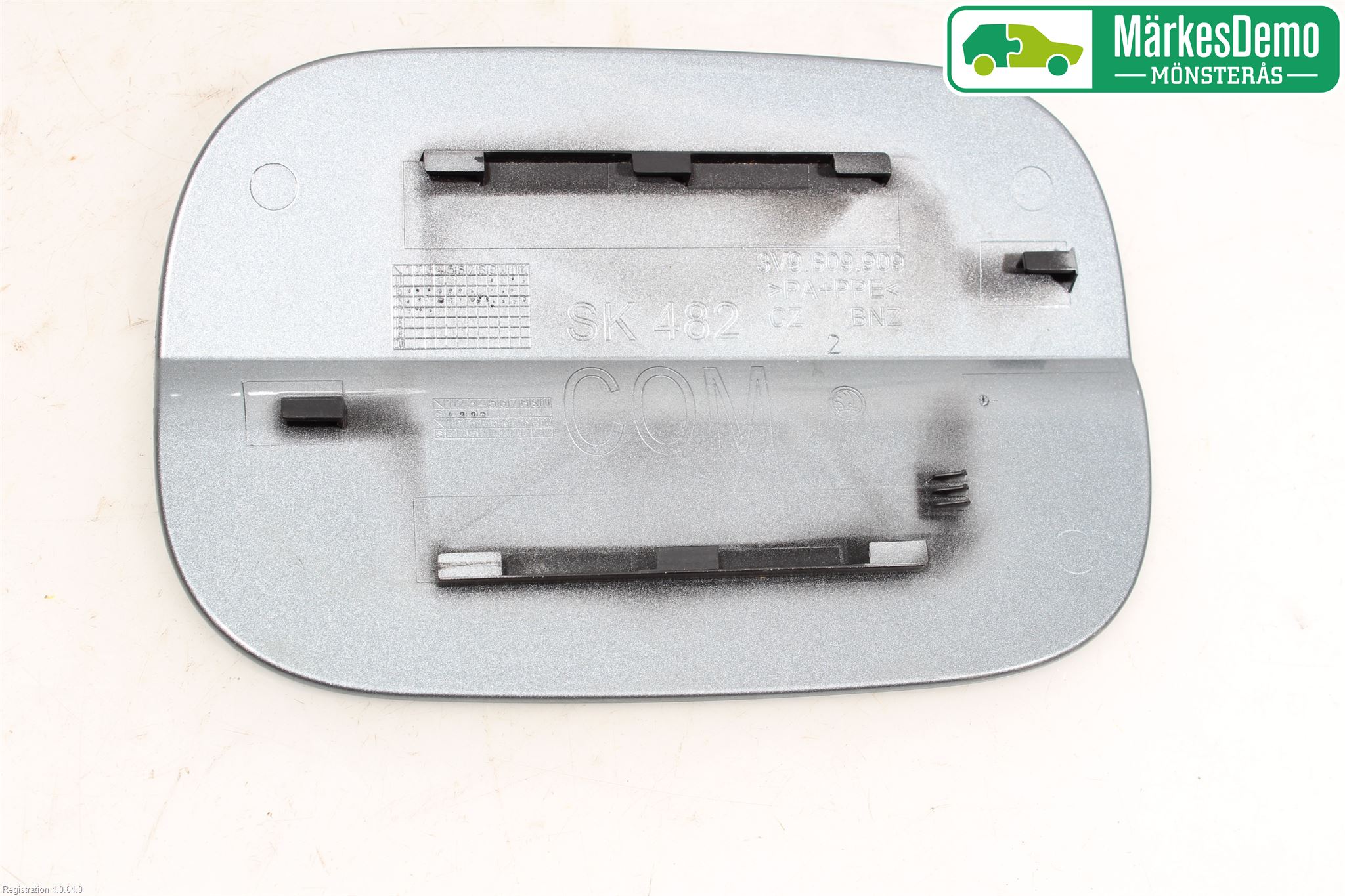 Skoda SUPERB 16-24 Tanklucka