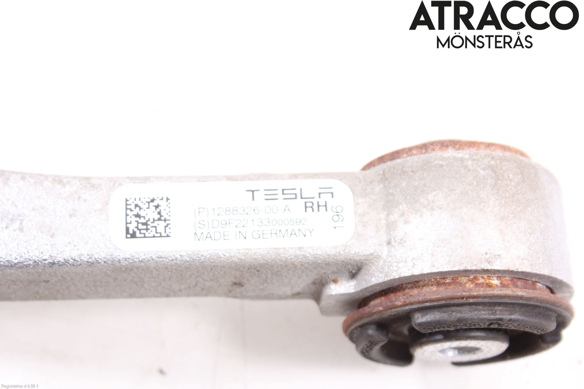 Tesla MODEL Y 21- Bärarm Fram Övre Hö