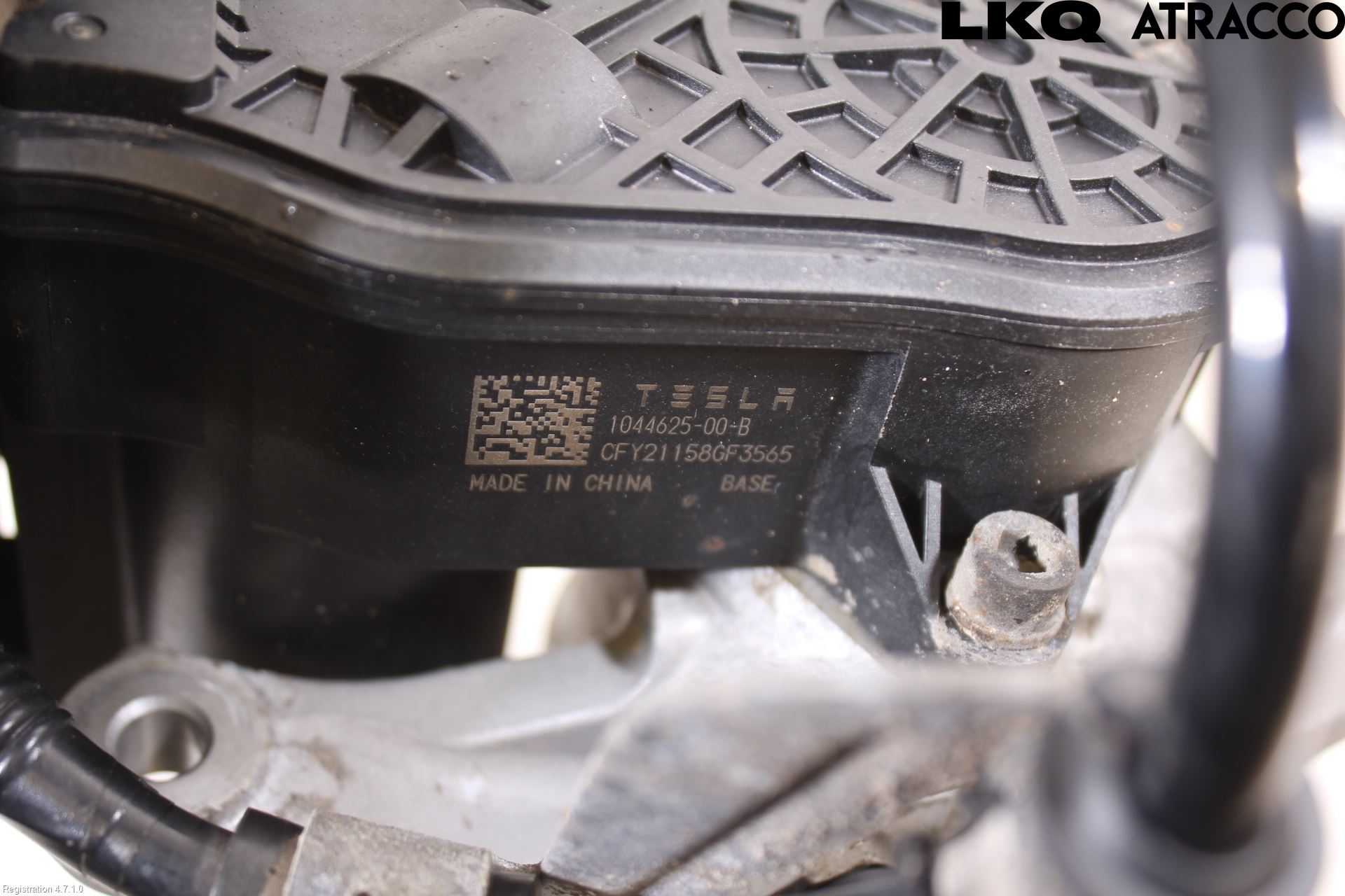 Tesla MODEL 3 17- Bromsok Bak Vänster