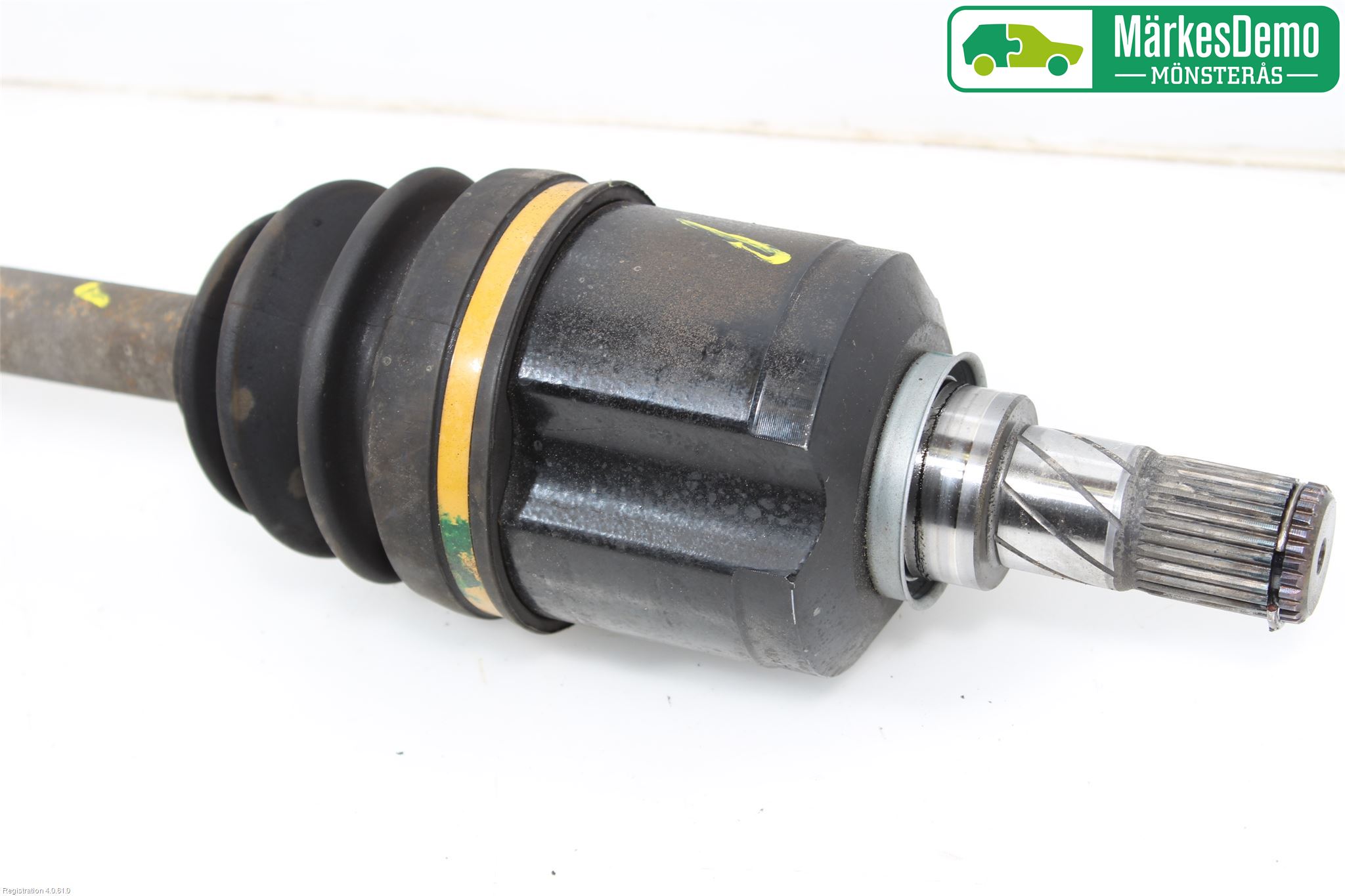 Mitsubishi OUTLANDER 13-21 Drivaxel Fram Vänster