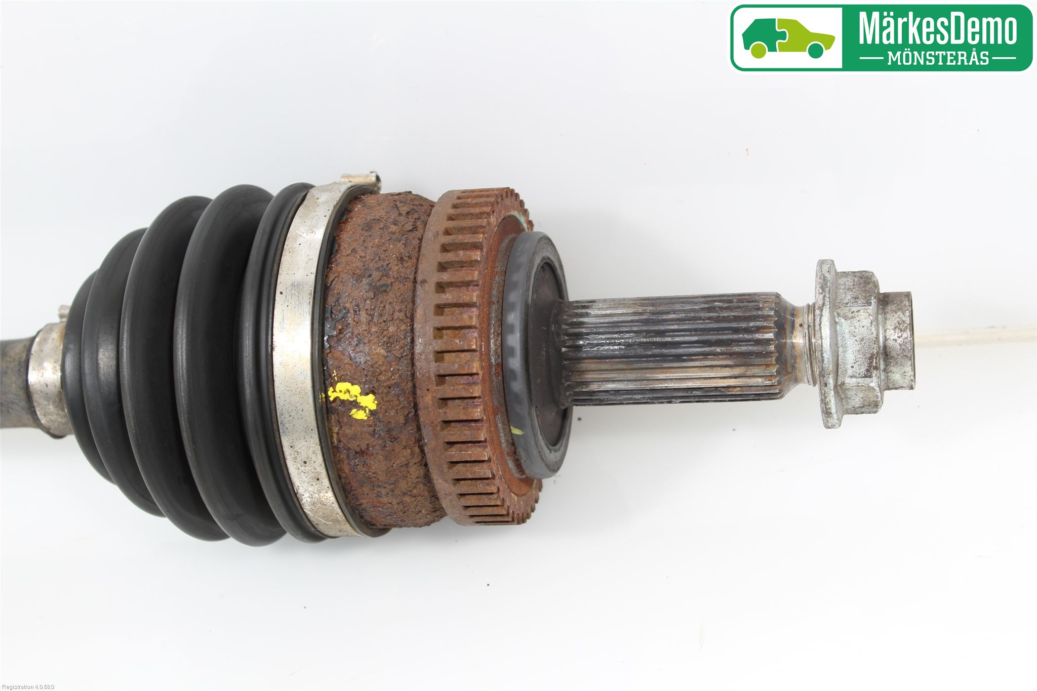Hyundai i40 08-15 Drivaxel Fram Vänster