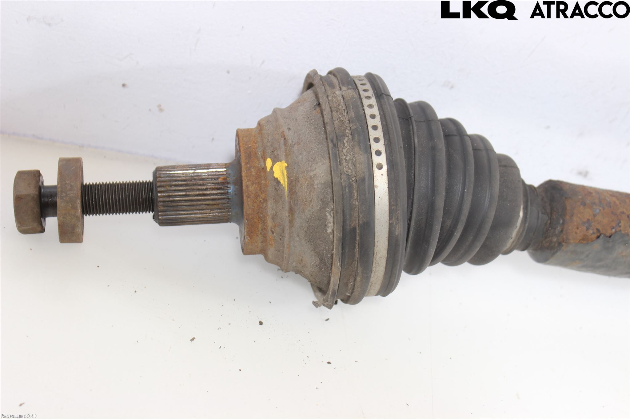Volkswagen VW CADDY      04-10 Drivaxel Fram Höger
