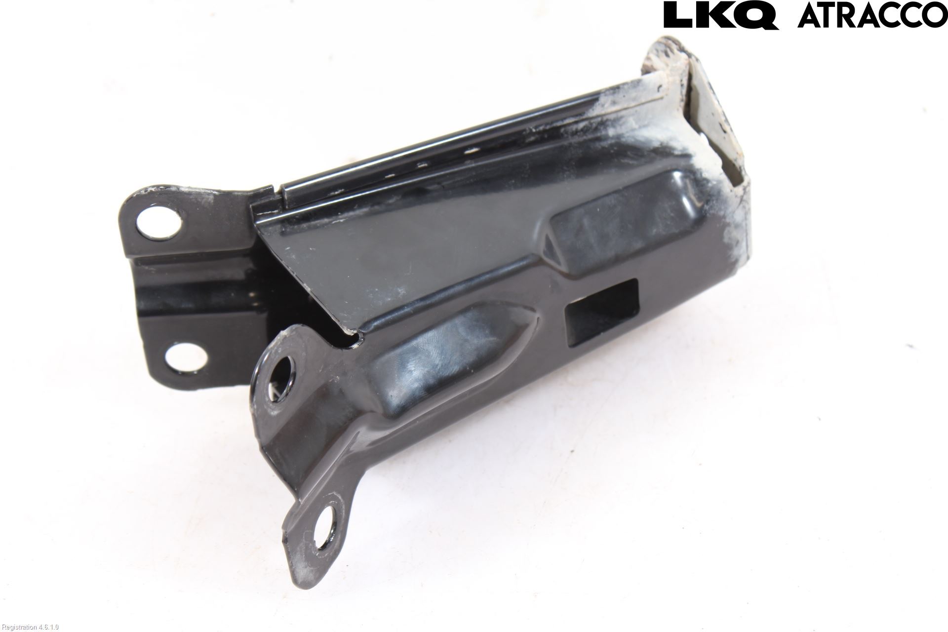 Volvo V70 08-13 Kylarfäste-Ram-Balk